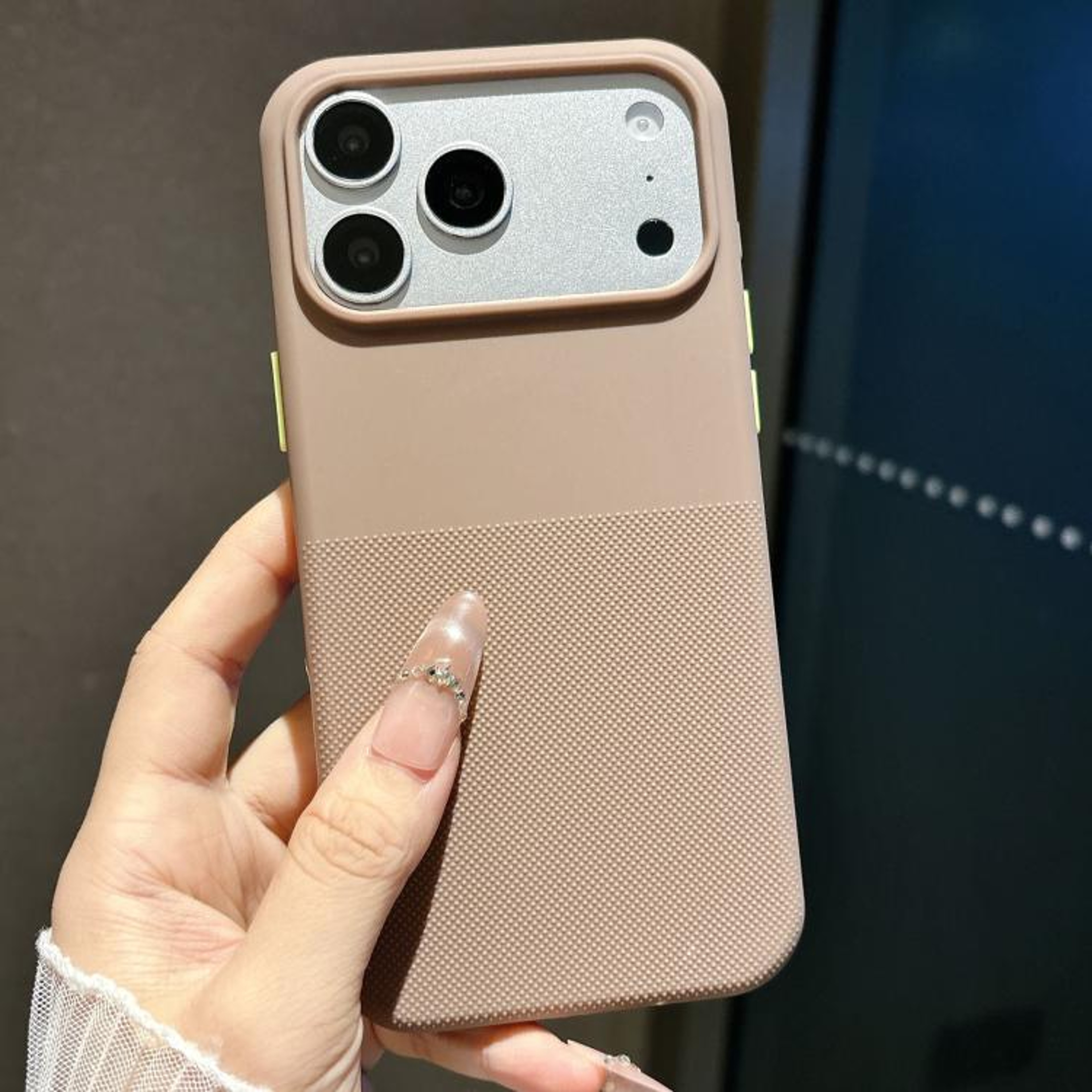 Polka Dot TPU Fleece Phone Case For IPhone 18 Pro Max 7