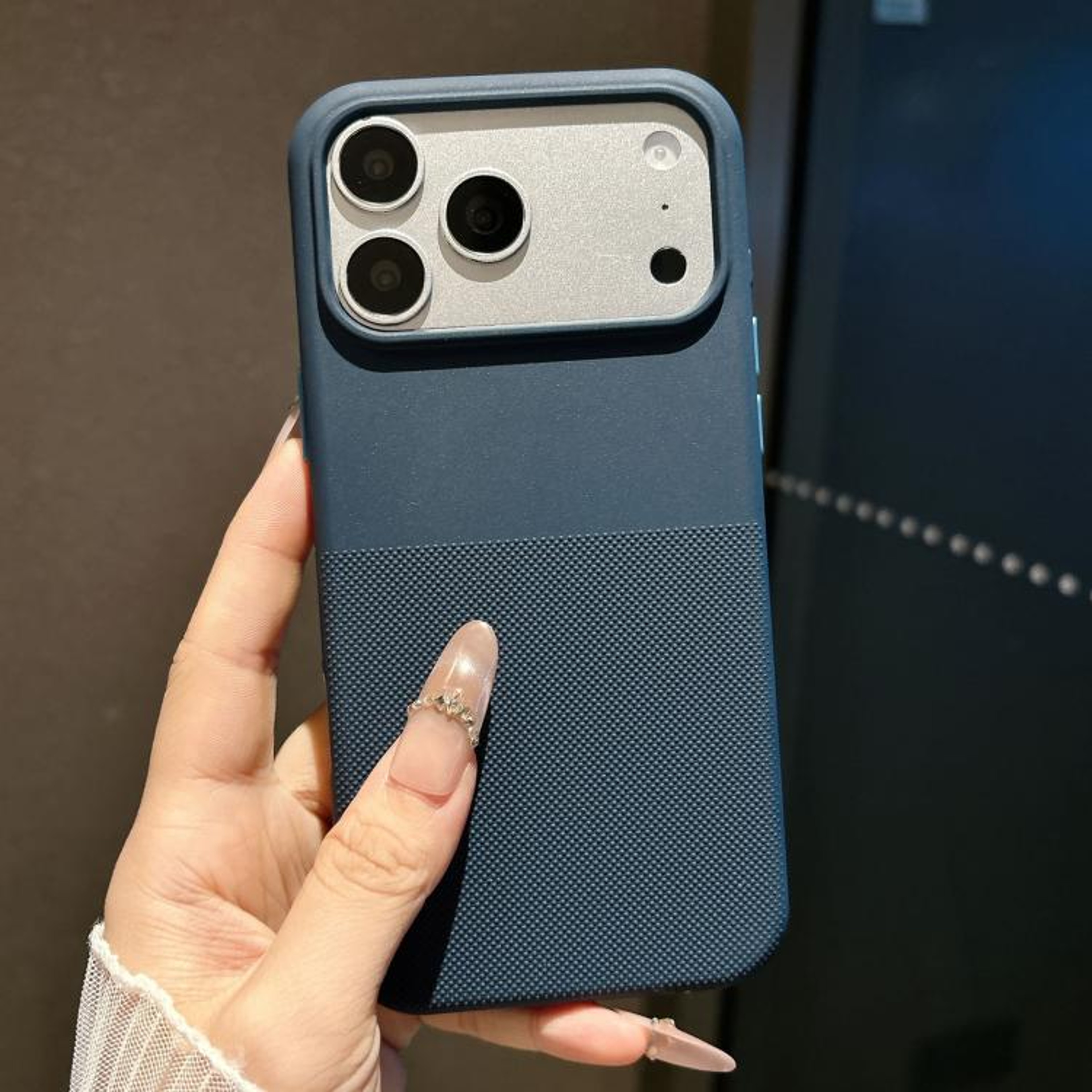 Polka Dot TPU Fleece Phone Case For IPhone 18 Pro Max 8