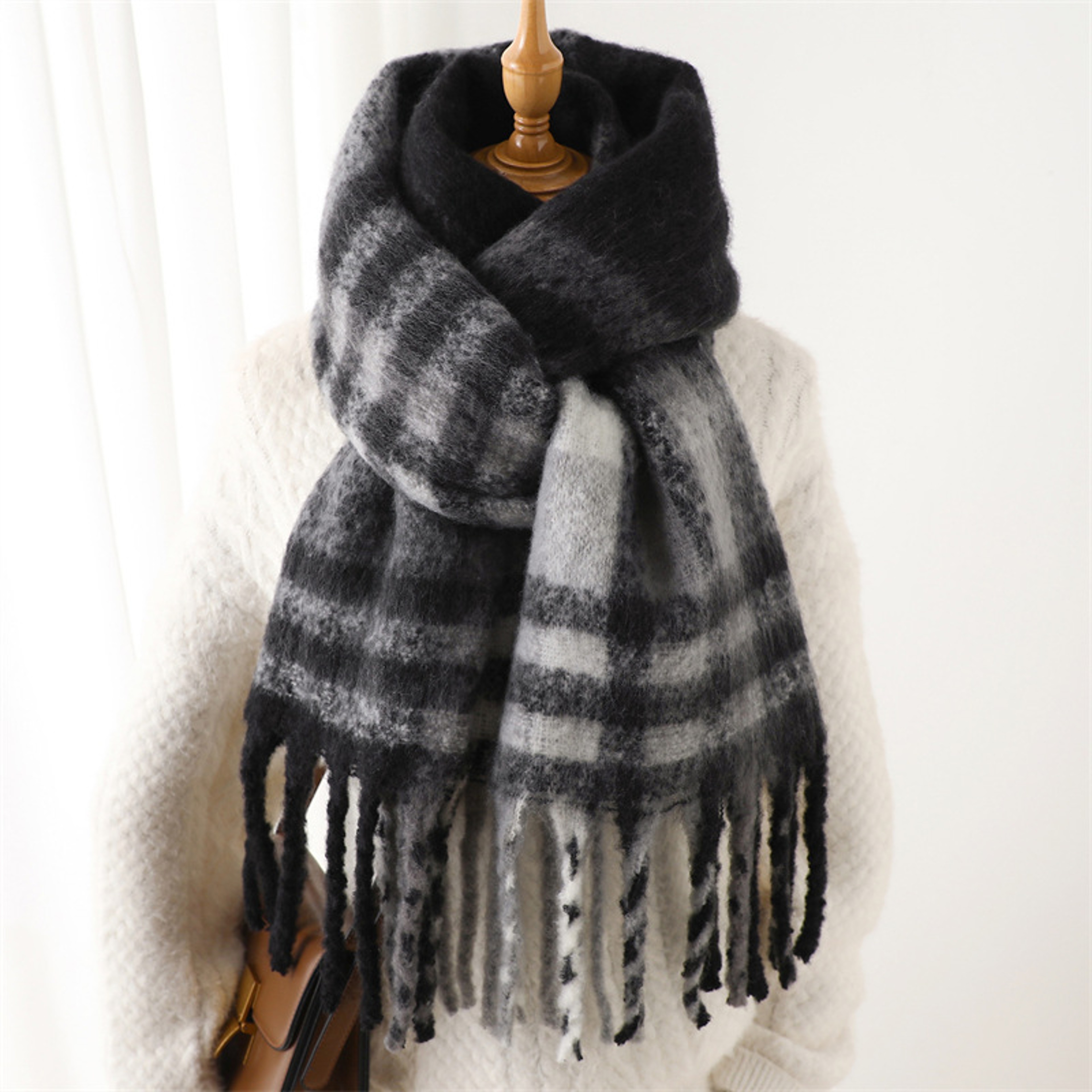 Thick Warm Korean Winter Imitation Cashmere Scarf with Tassels, Student Neck Shawl, Bufanda Blanket Wrap – view 12
