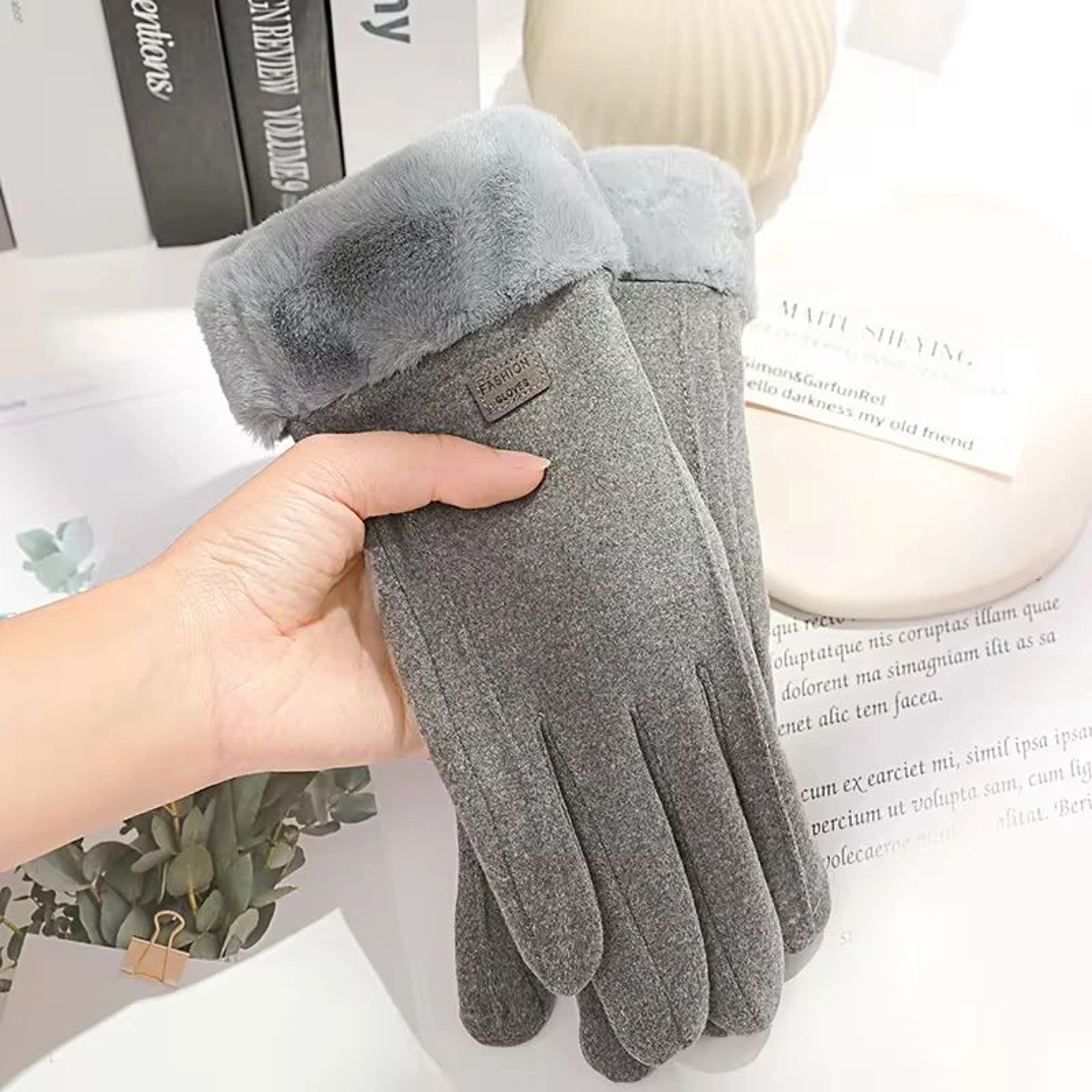 Fashion Warm Suede Outdoor Guantes Lady Touchscreen Driving Gloves For Sports And Cycling 3