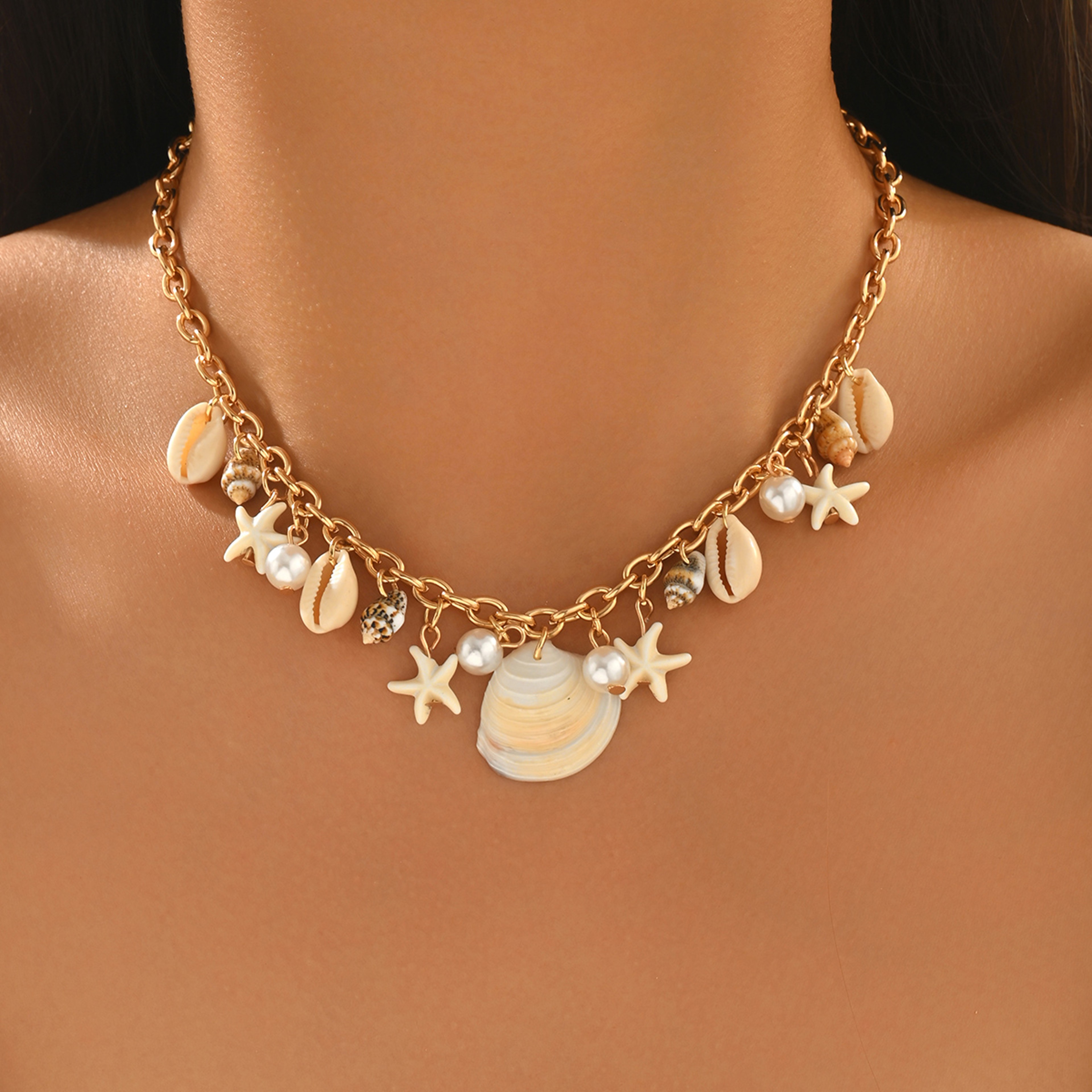 Gold Shell Choker Necklace – view 2