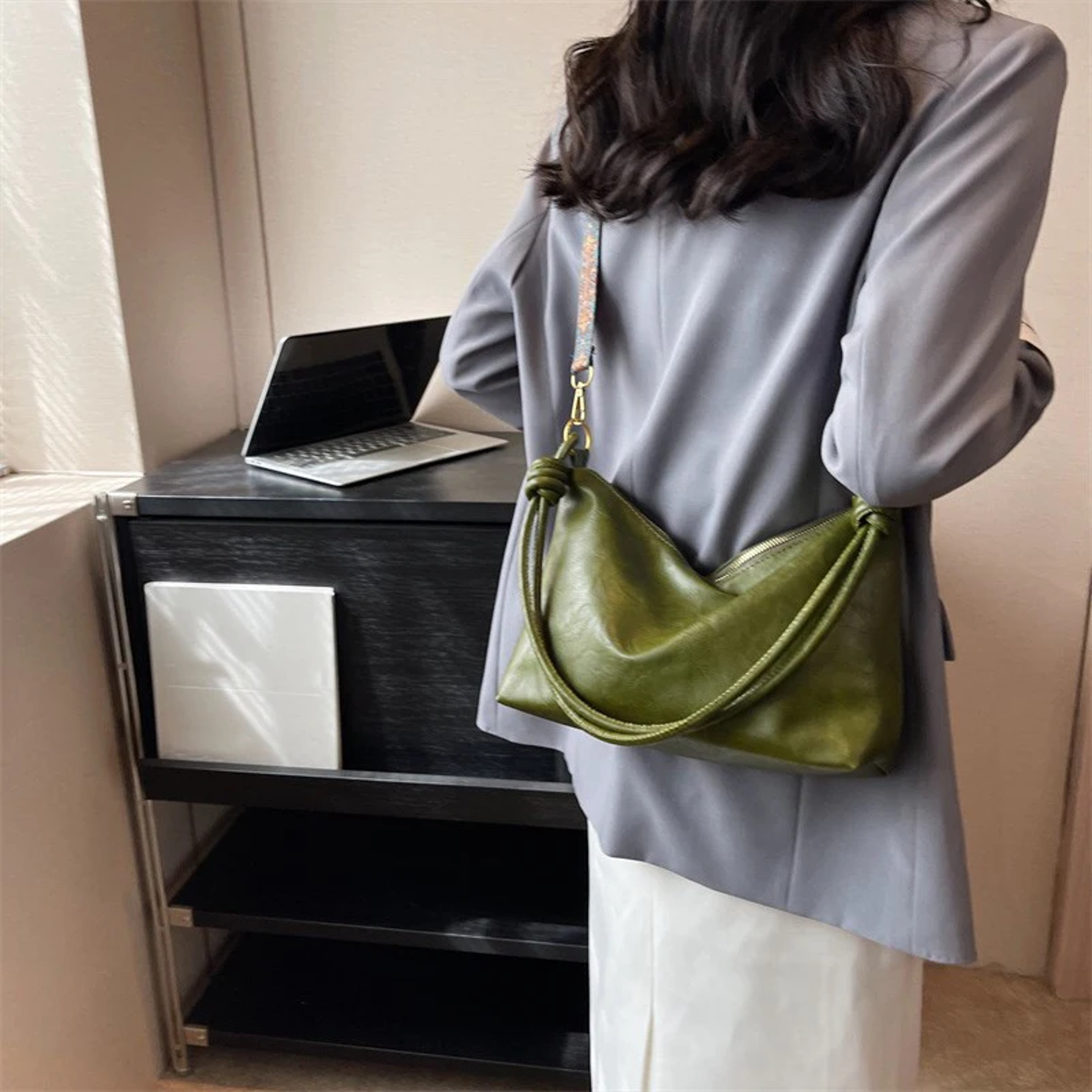 Soft Leather Crossbody Bag for Women with Geometric Wide Strap – view 3