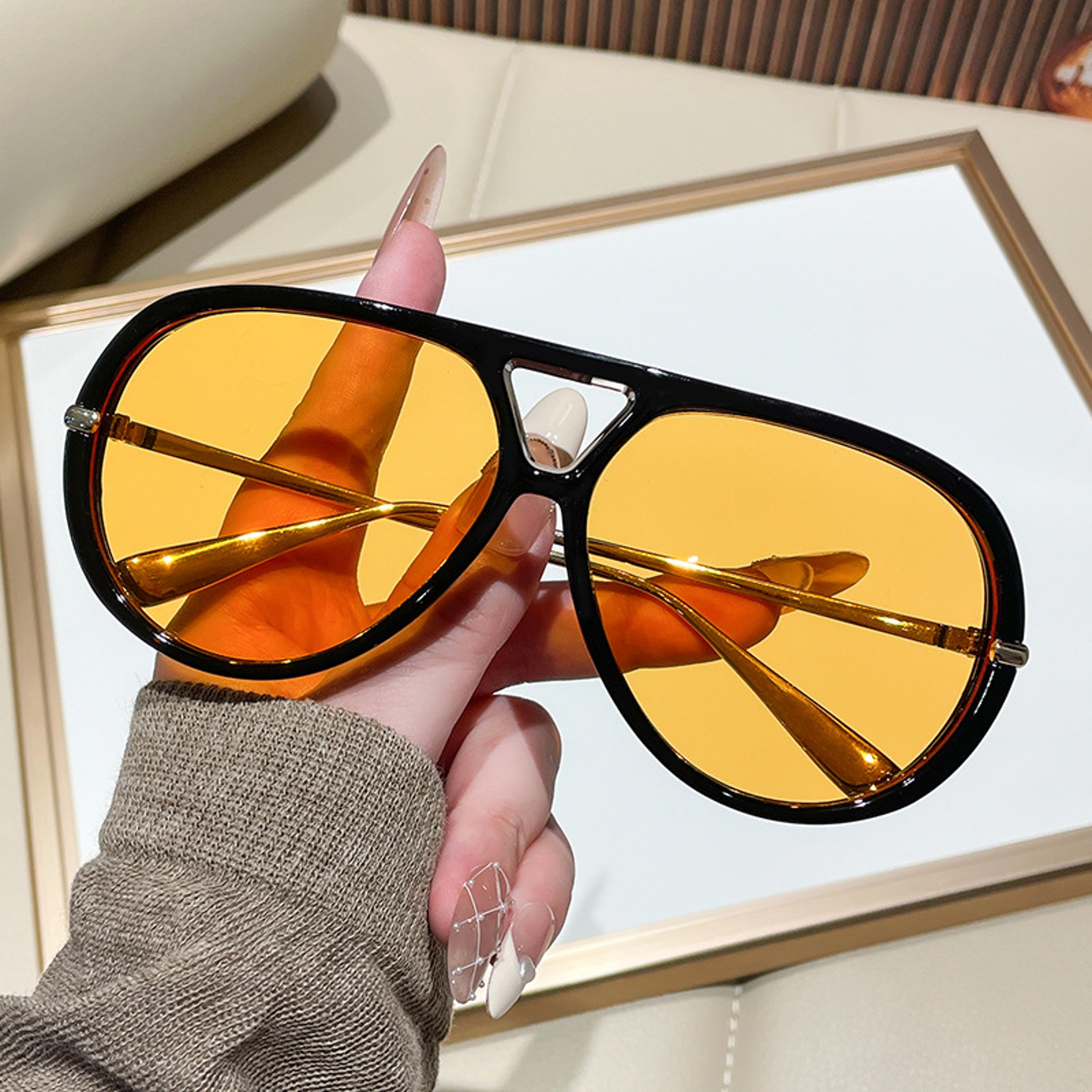 Trendy Oversized Pilot Sunglasses with Vintage Double Bridge – view 8