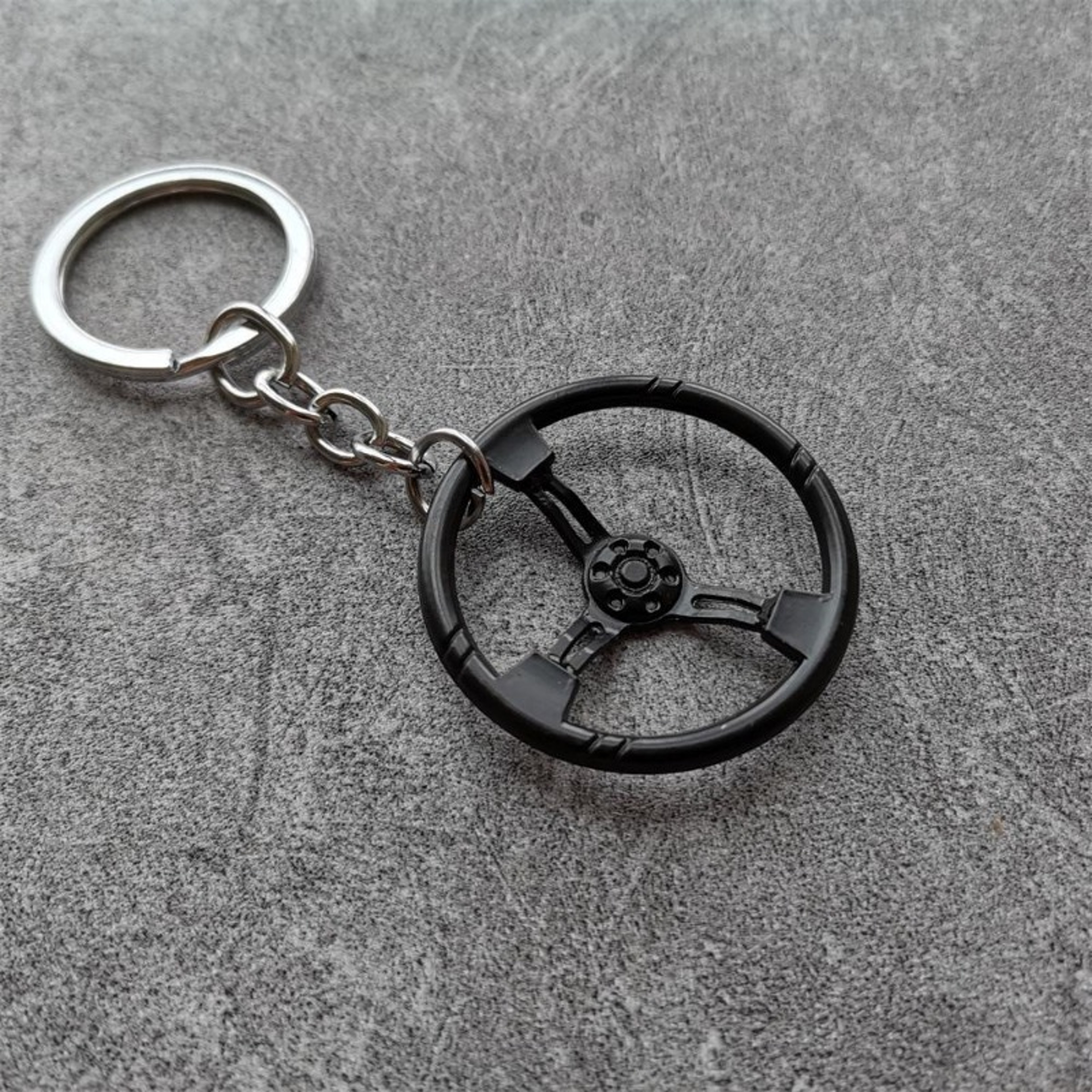 Metal Racing Steering Wheel Keychain Simulation Car Key Pendant – view 4