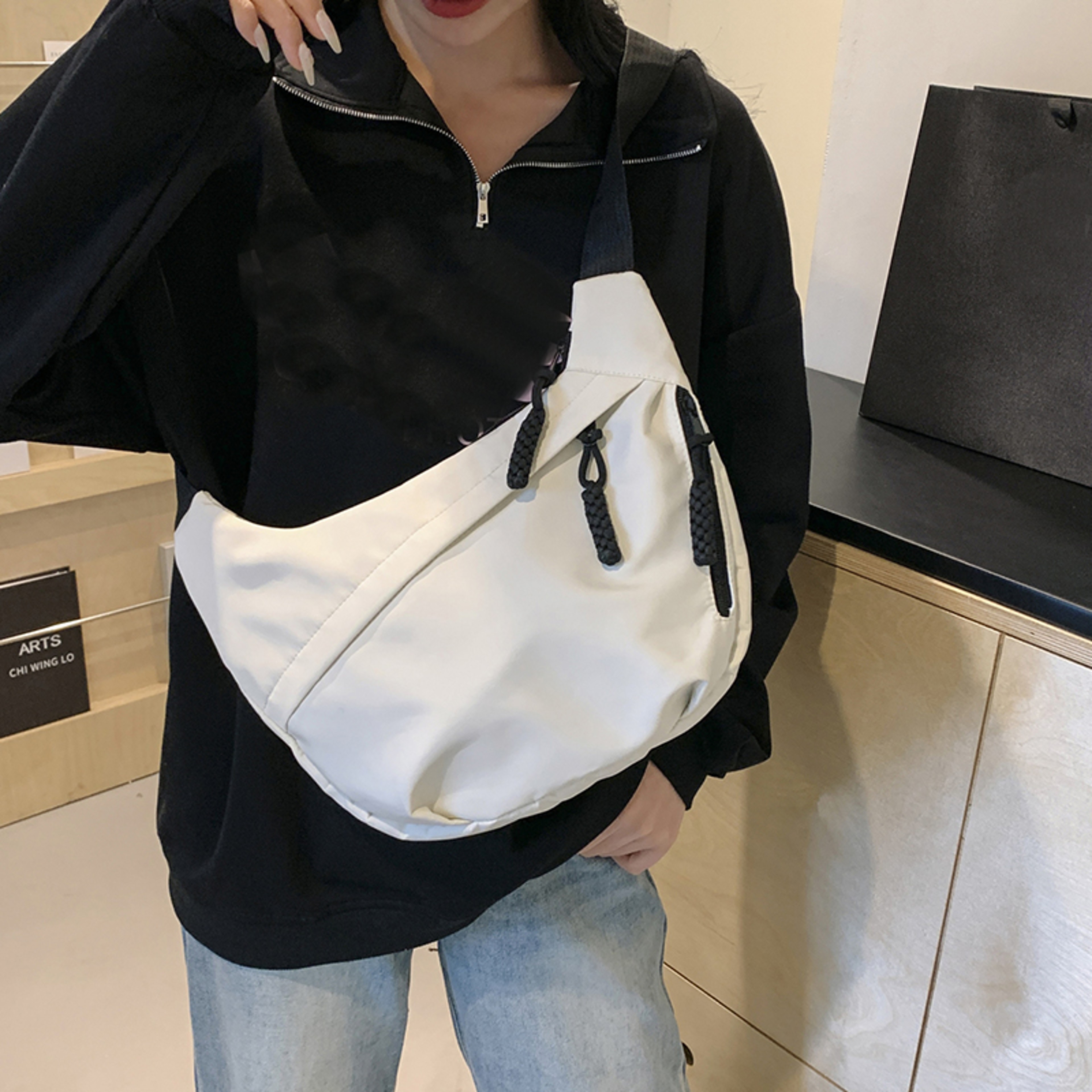 Chic Mini Crossbody Handbag for Women Lightweight Street Style Shoulder Bag – view 3