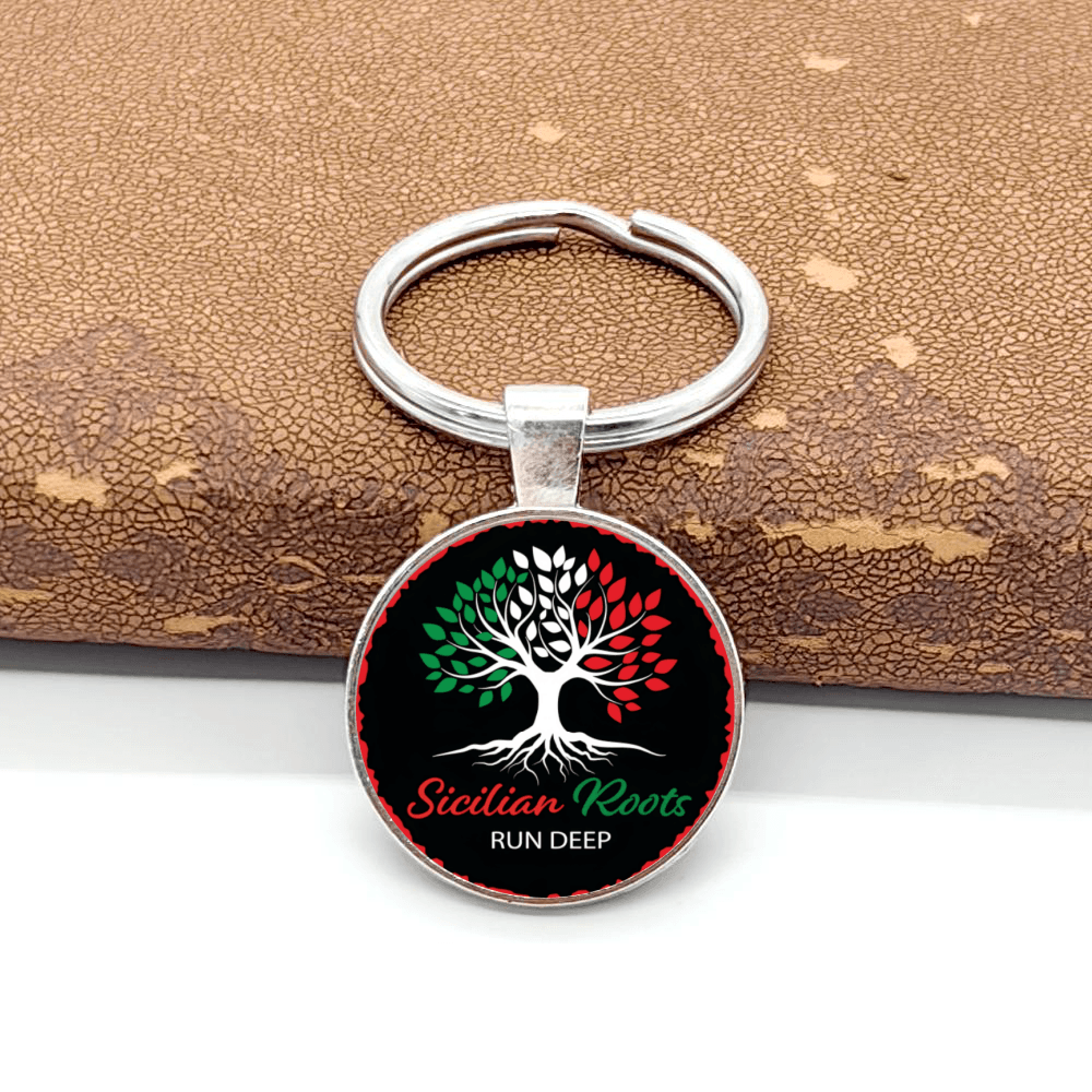 Sicilia Triskele Tree of Life Keychain – view 2