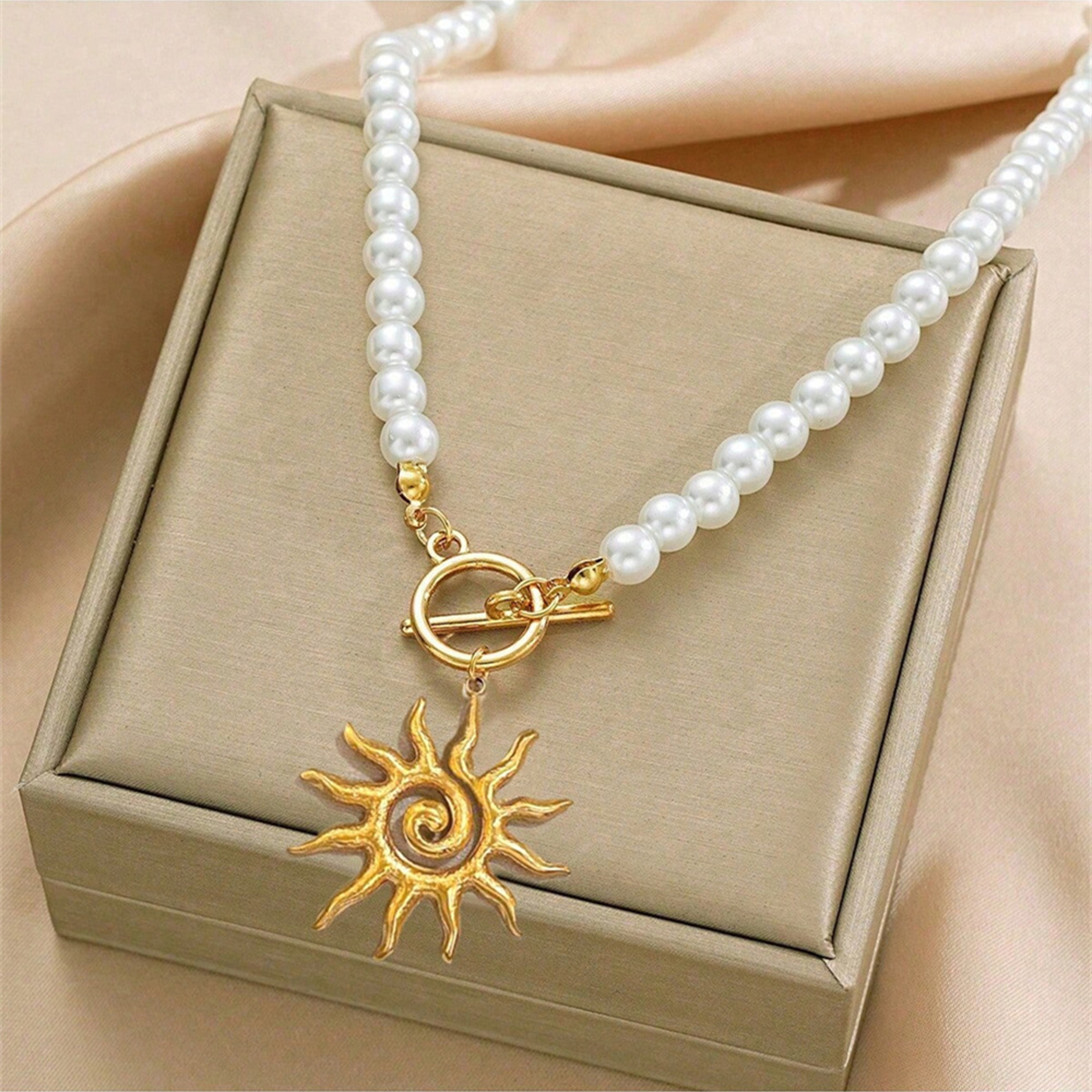 Sunburst Pearl Pendant Necklace – view 2