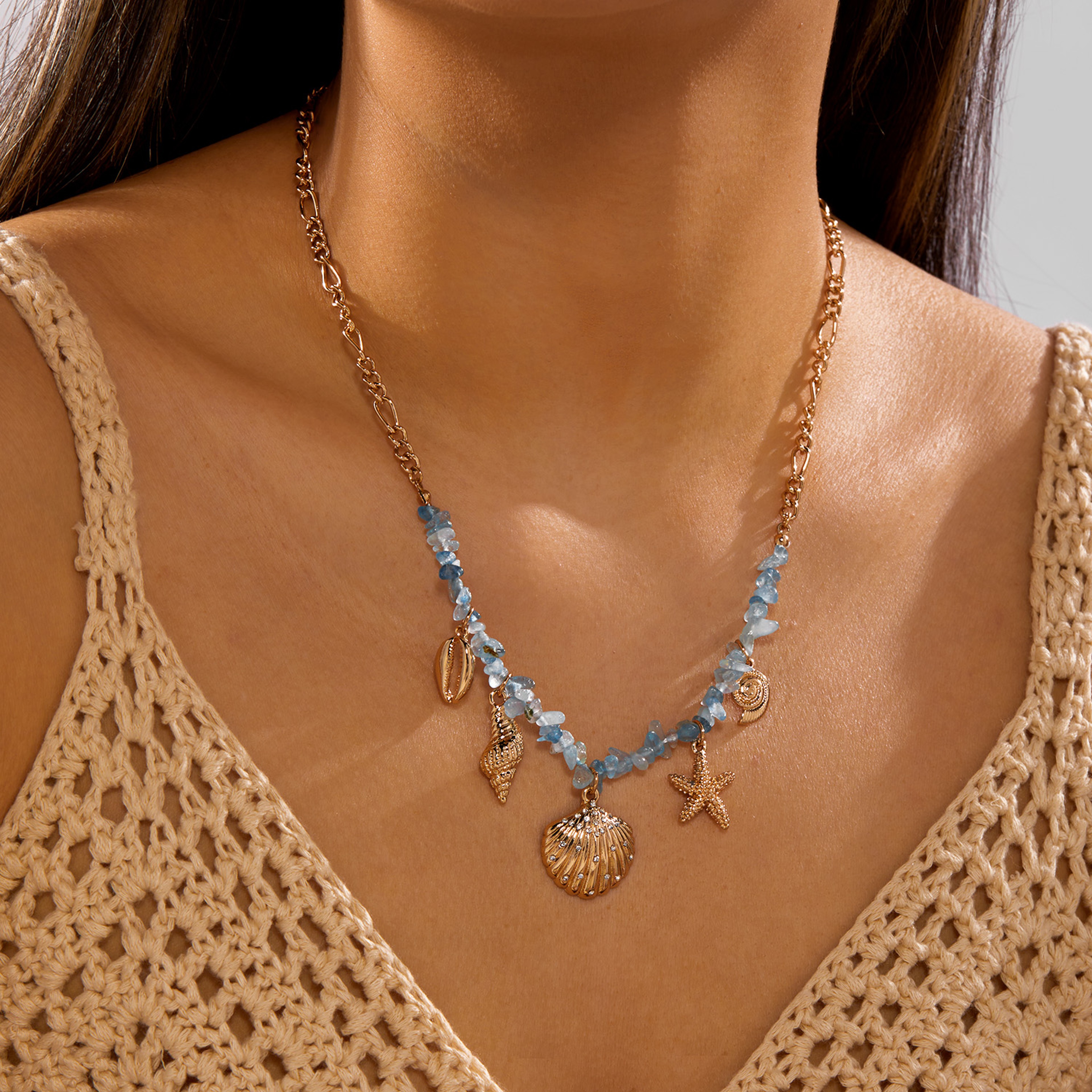 Boho shell necklace with blue irregular gravel conch pendant for women – view 7