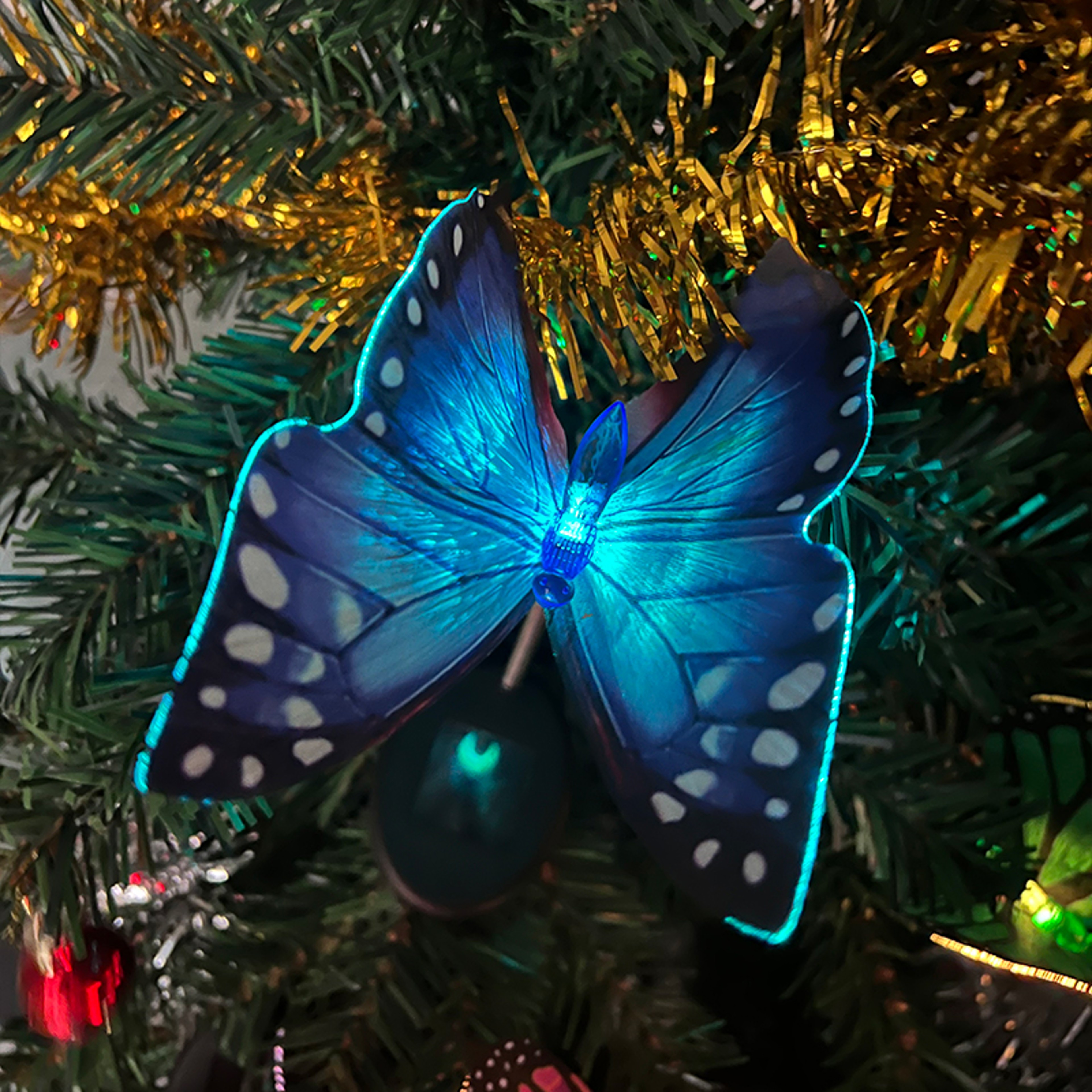 Solar Butterfly LED Outdoor Lights For Yard Courtyard Landscape Lighting Garden Villa Lawn Park Hom 2