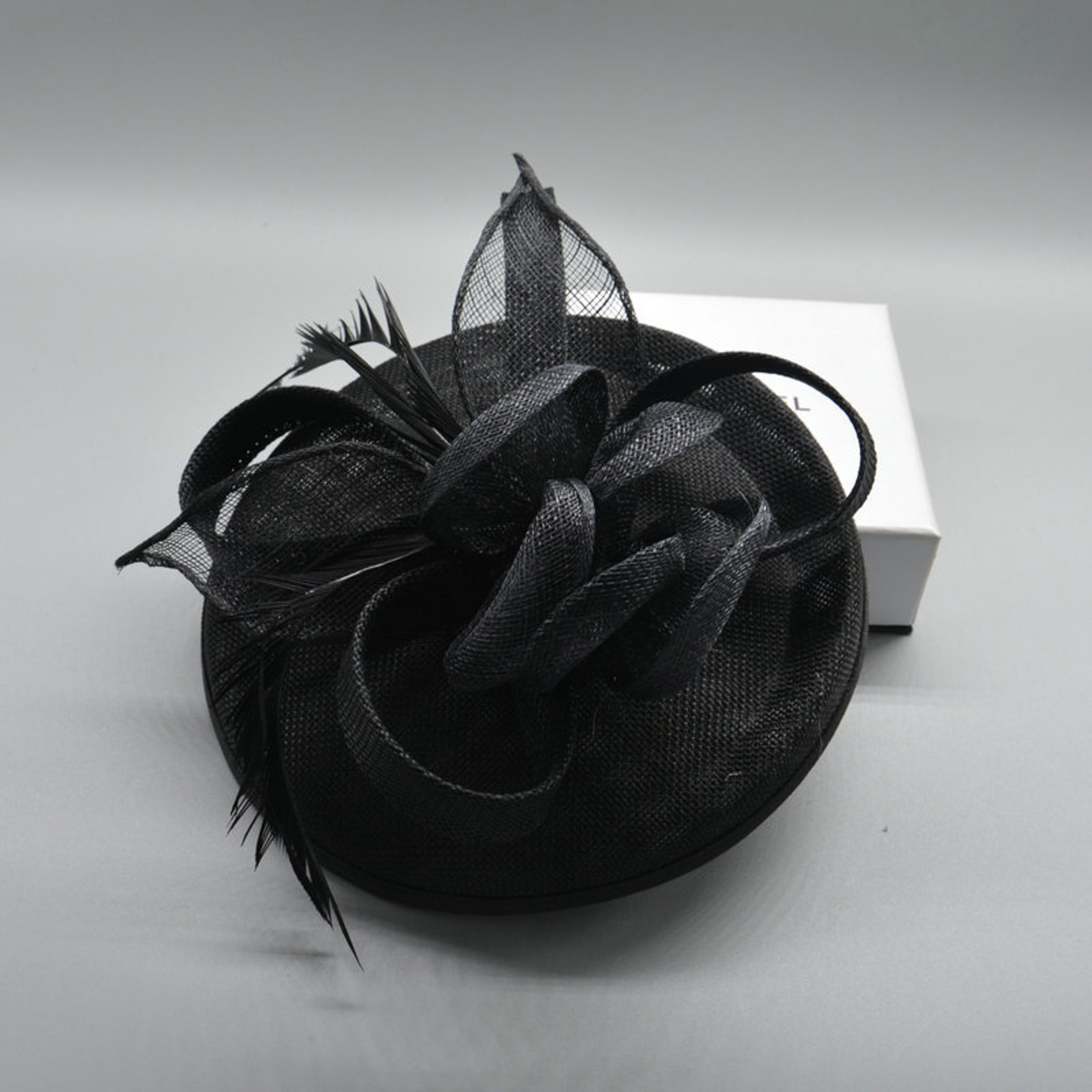 Elegant Women Wedding Fascinator Hat, Fashion Party Church Headpiece, Cocktail Feather Pillbox Headwear Hair Accessories – view 10