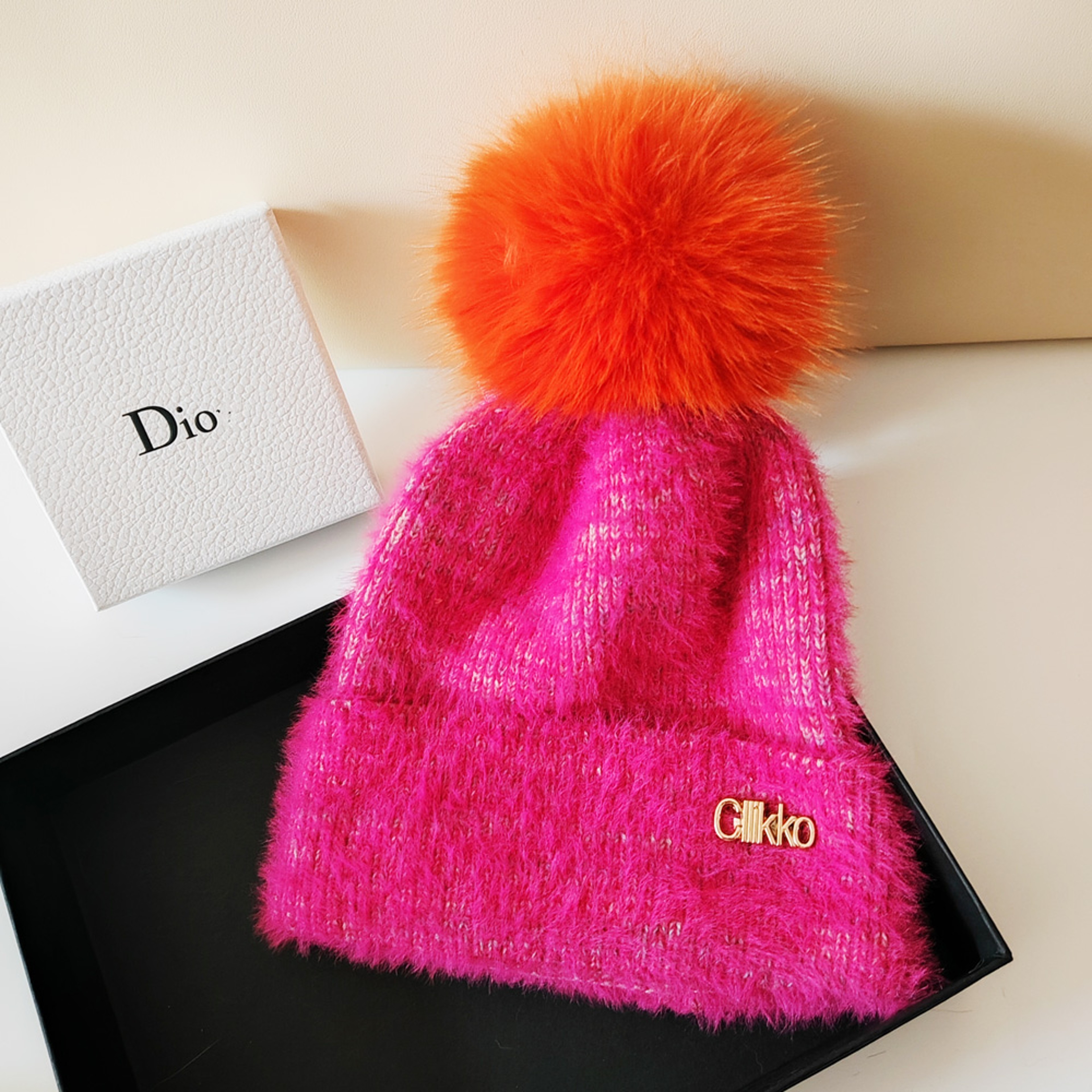 Autumn and Winter, Cllikko Gradient Knitted Hat, Imitation Mink Fur, Artificial Fox Fur Ball, Thickened Warm Design Cap. – view 12