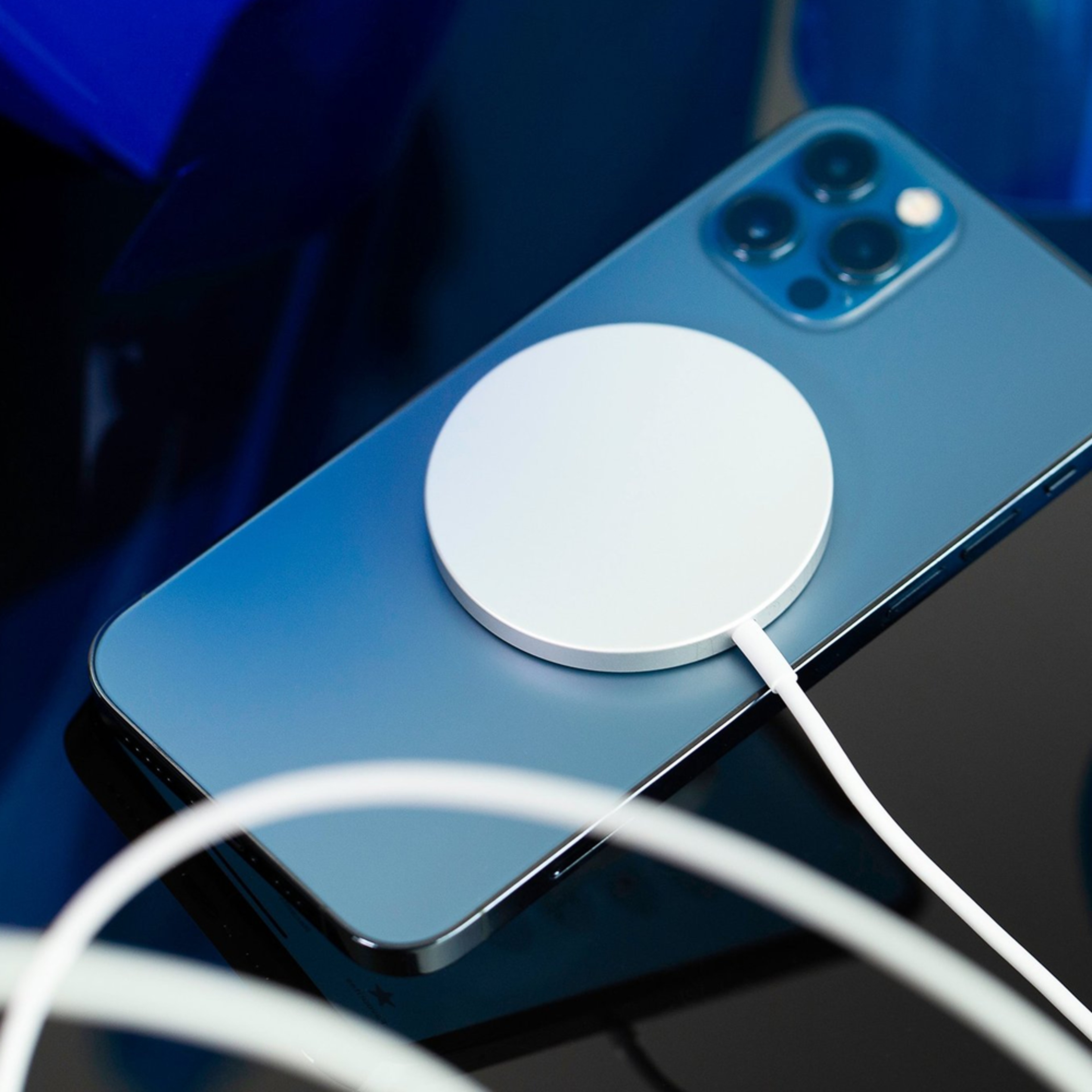 magneticwireless charger2.png