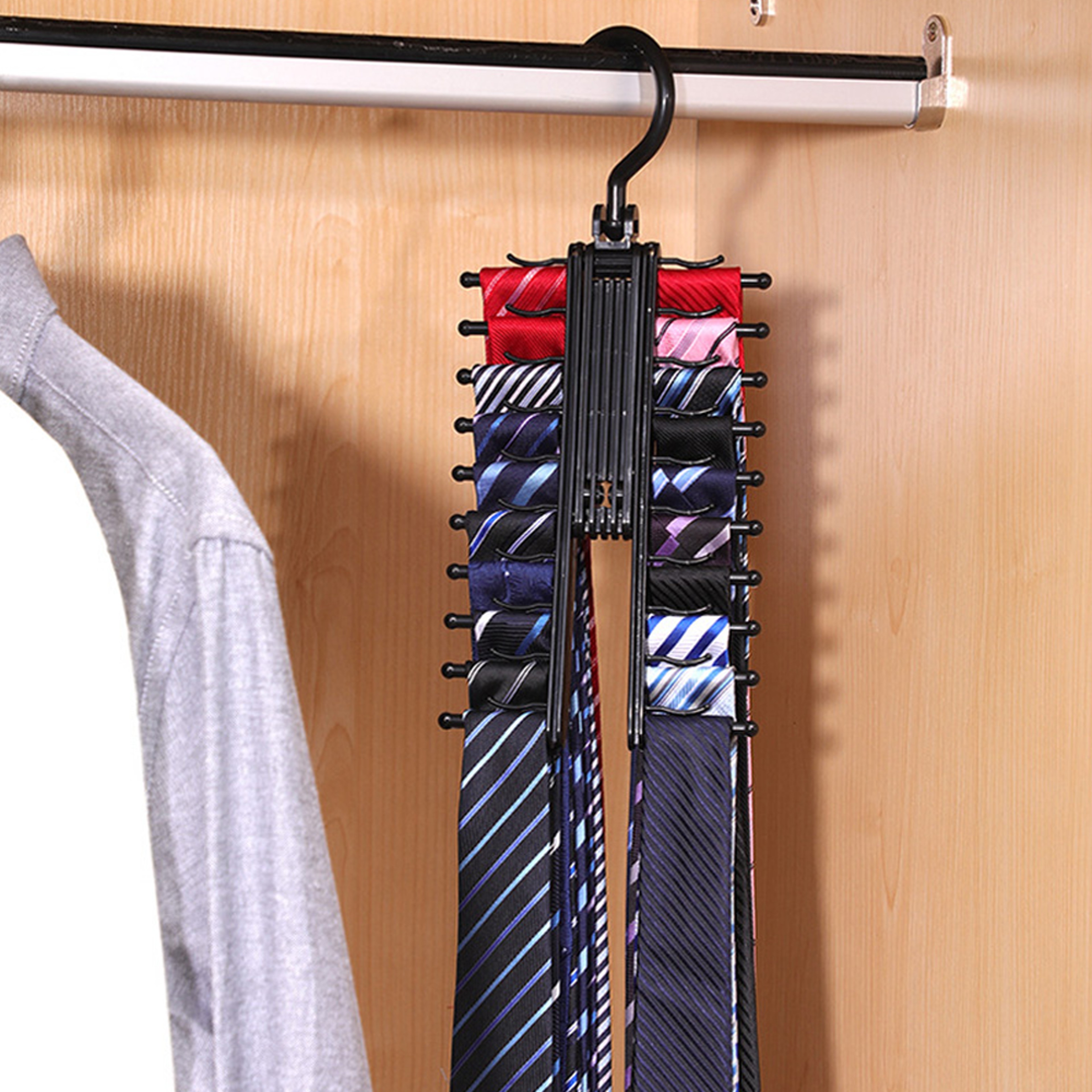 360rotatingcrossshapedtiehanger1.png