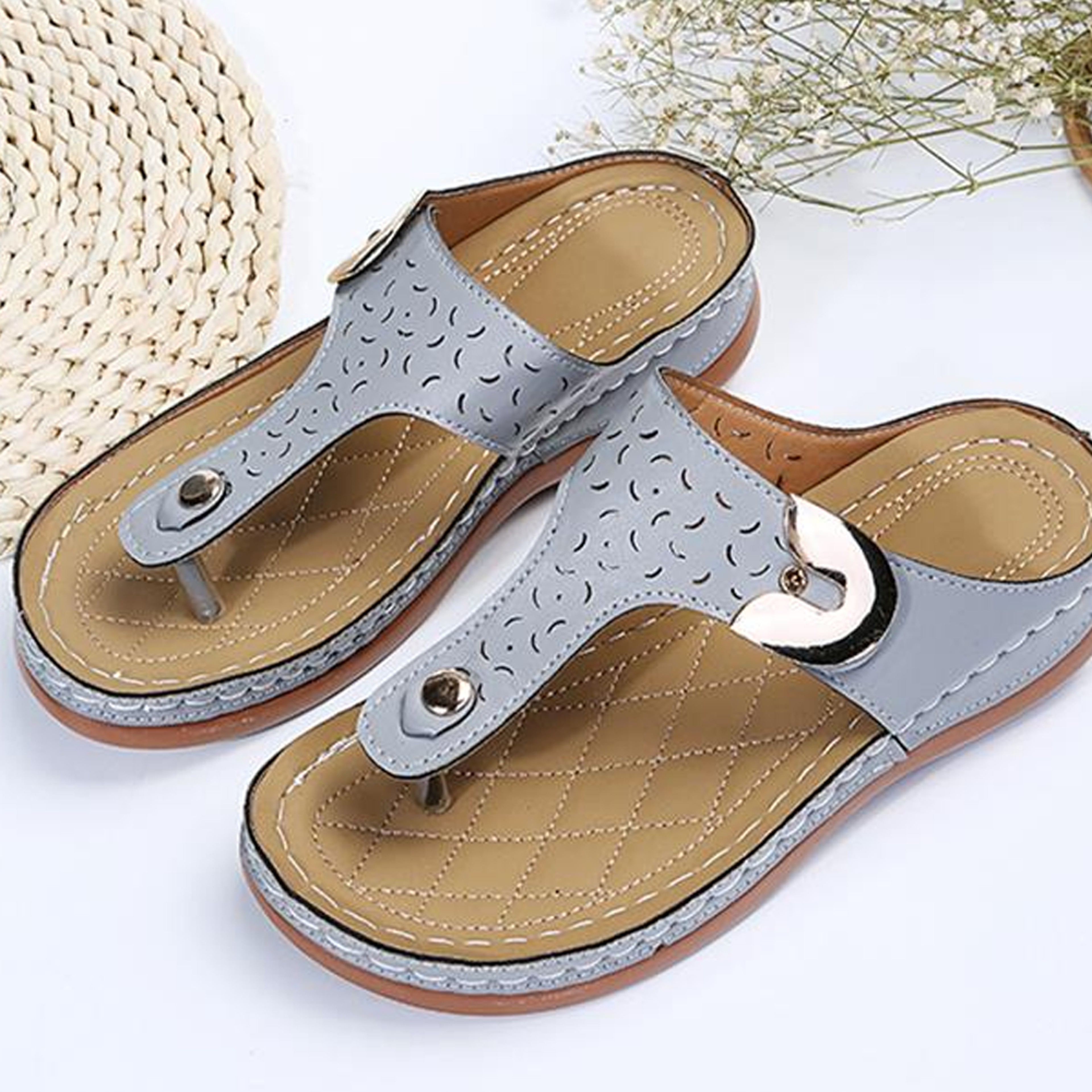 wedgeflipflopsgrey.png
