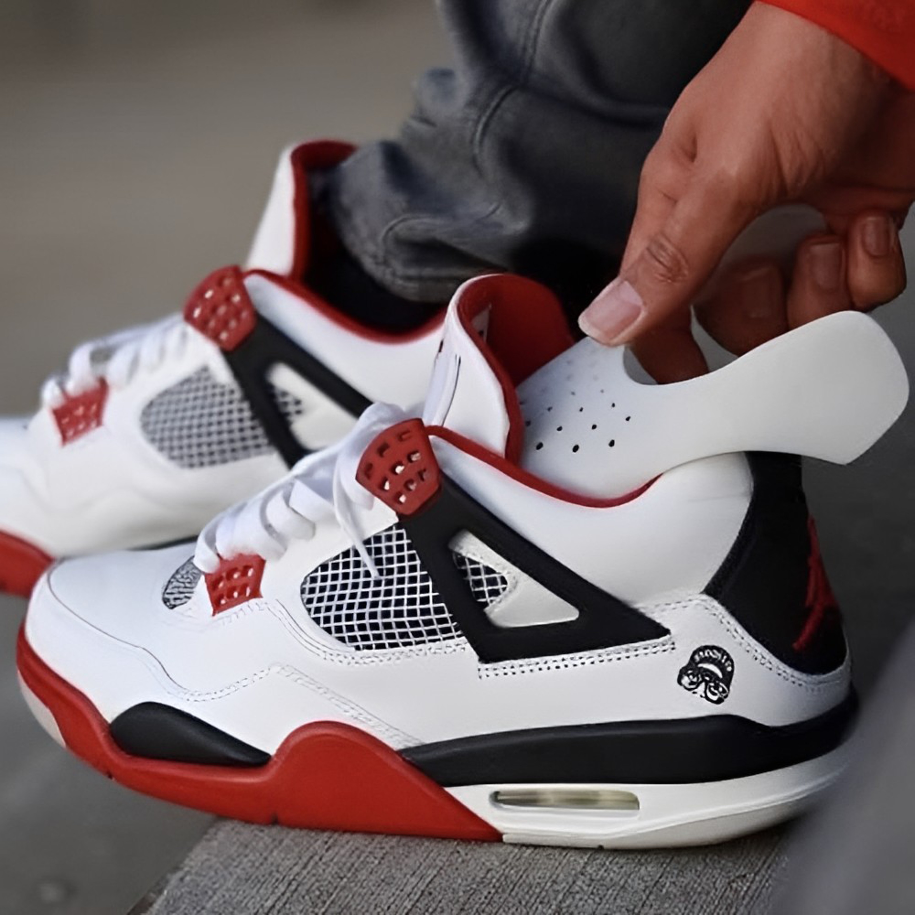 sneakercreaseprotector1.png