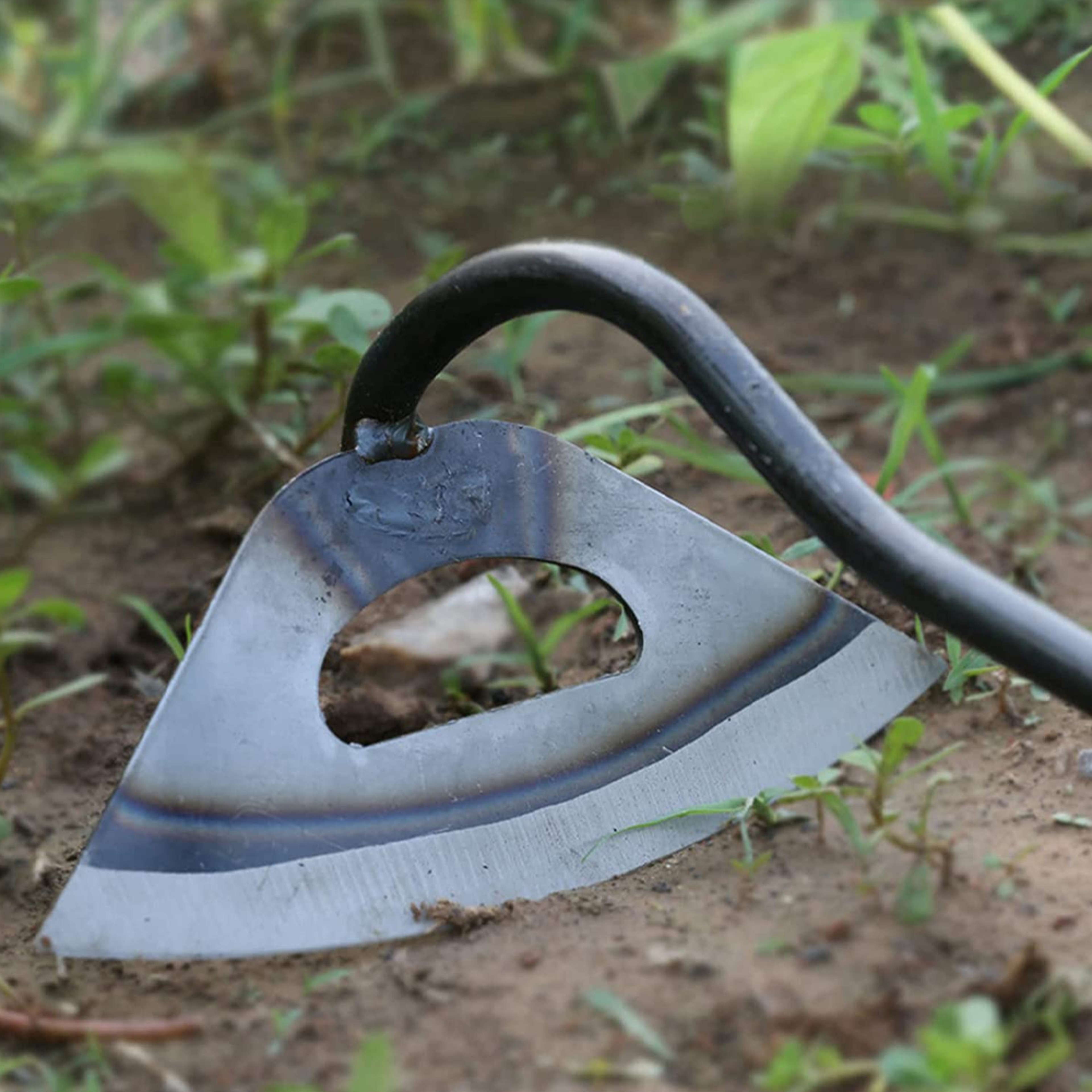 Durable hollow hoe for heavyduty gardening tasks