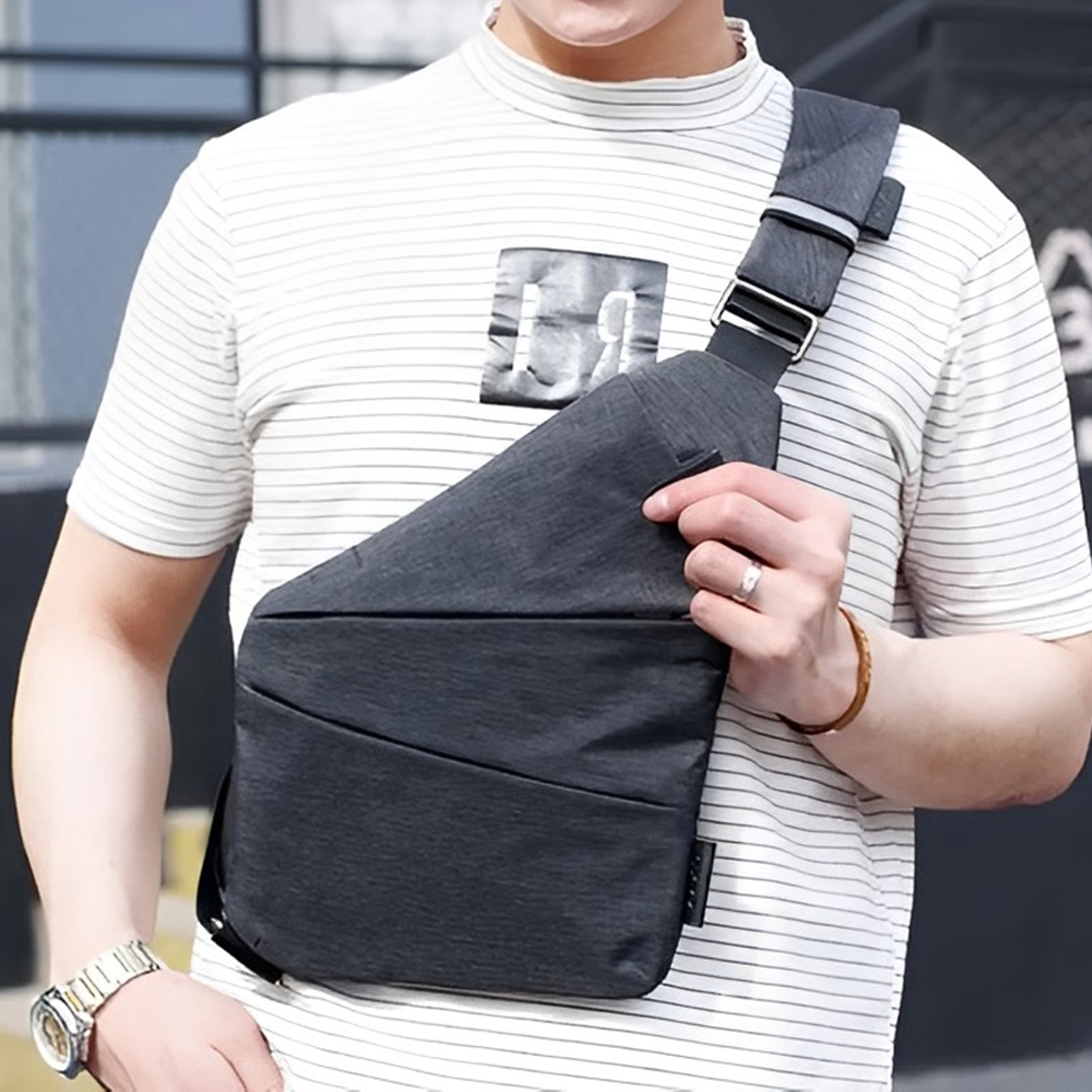 crossbodychestbagright.png