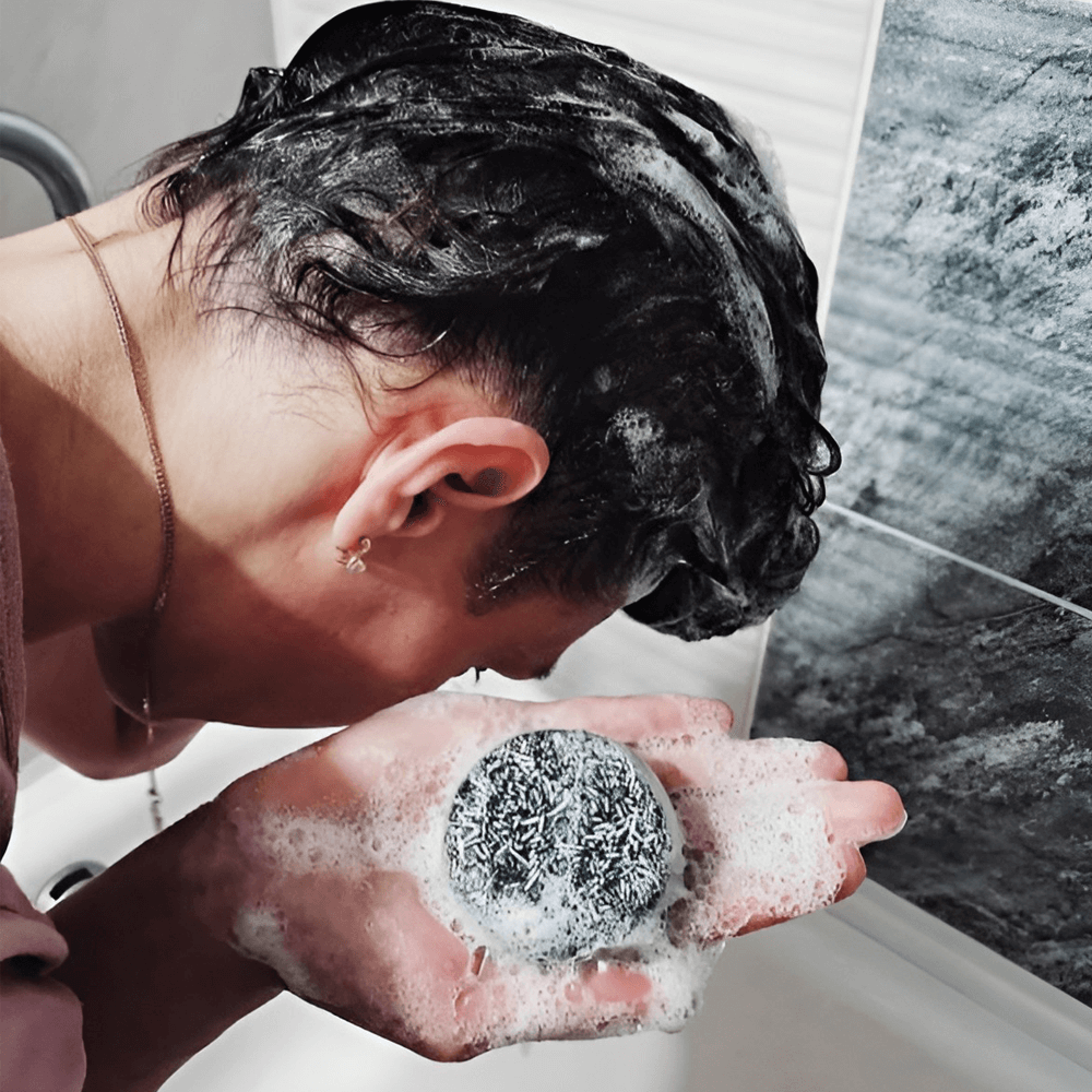 colorestorehairdarkenshampoobar2.png