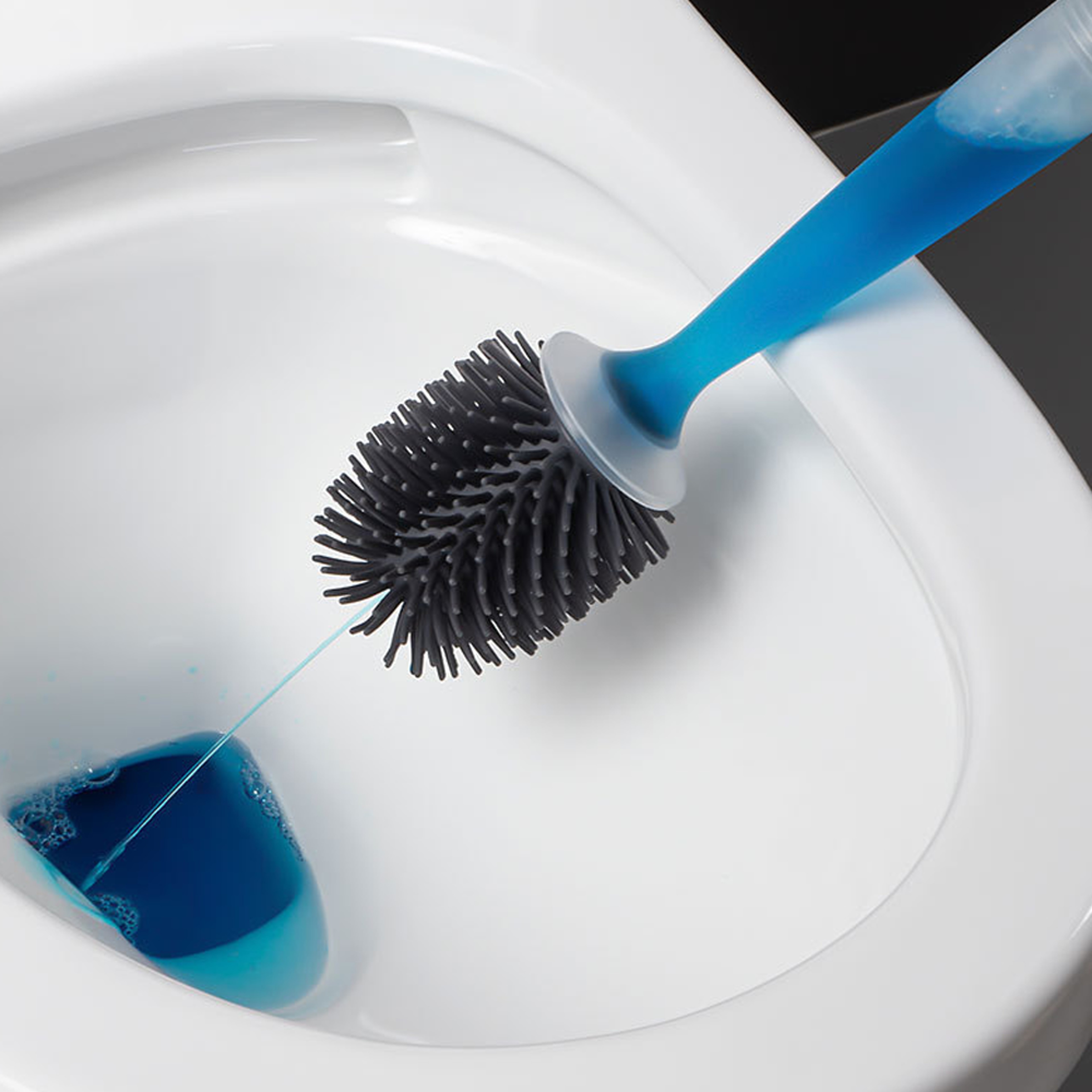 toiletbrushwithdetergentdispenser2.png