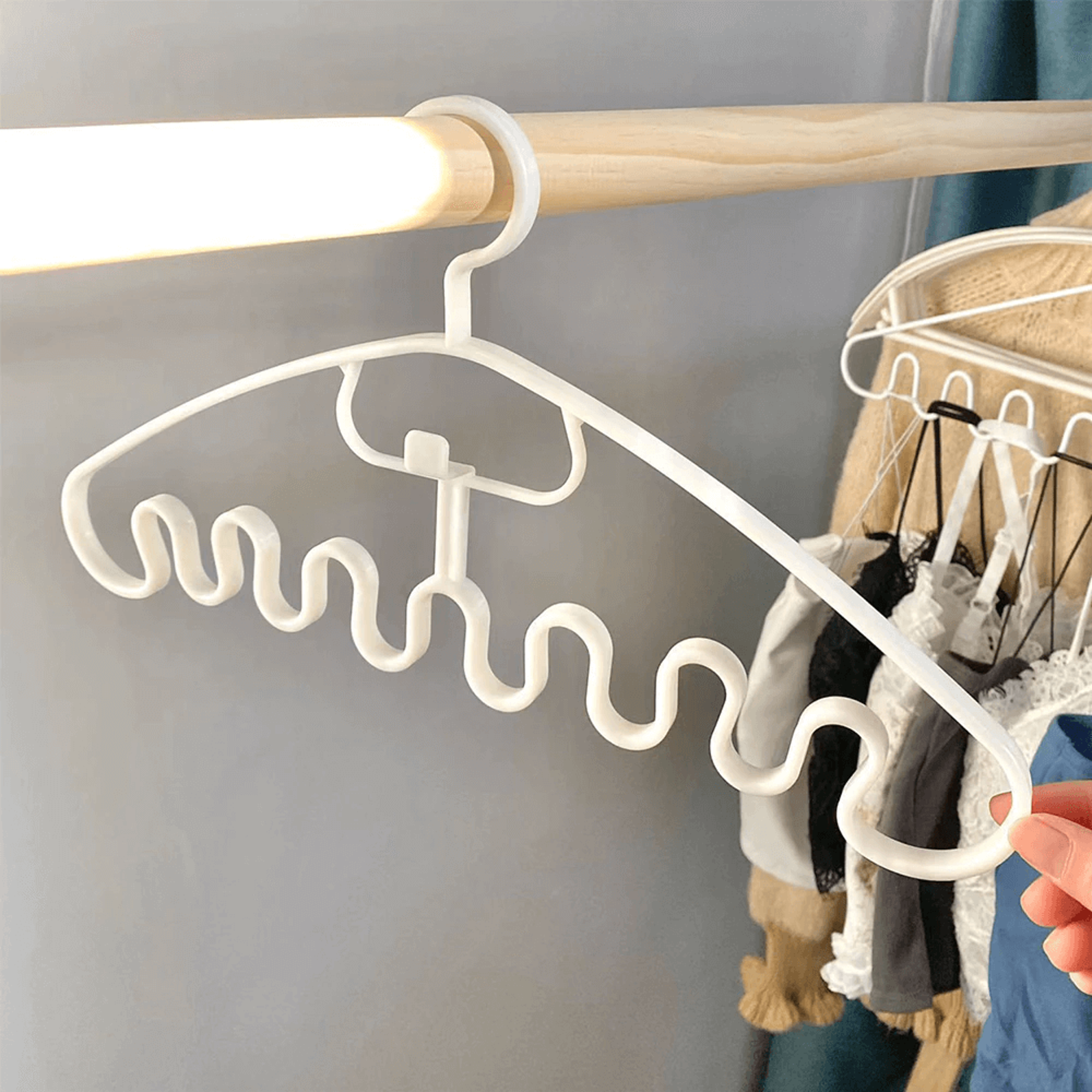 wavepatternstackablehanger1.png