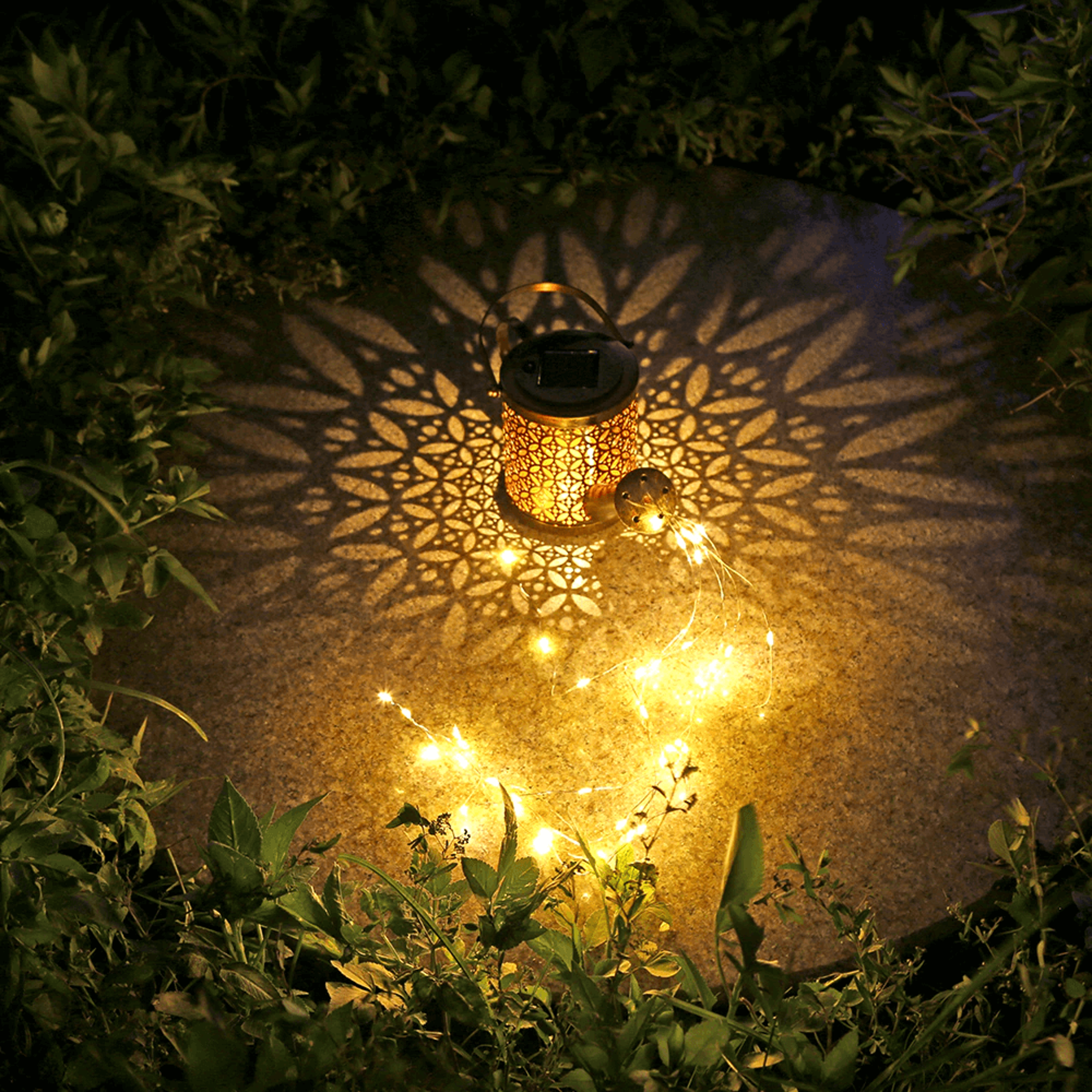starrynightlampwateringcanlight3.png