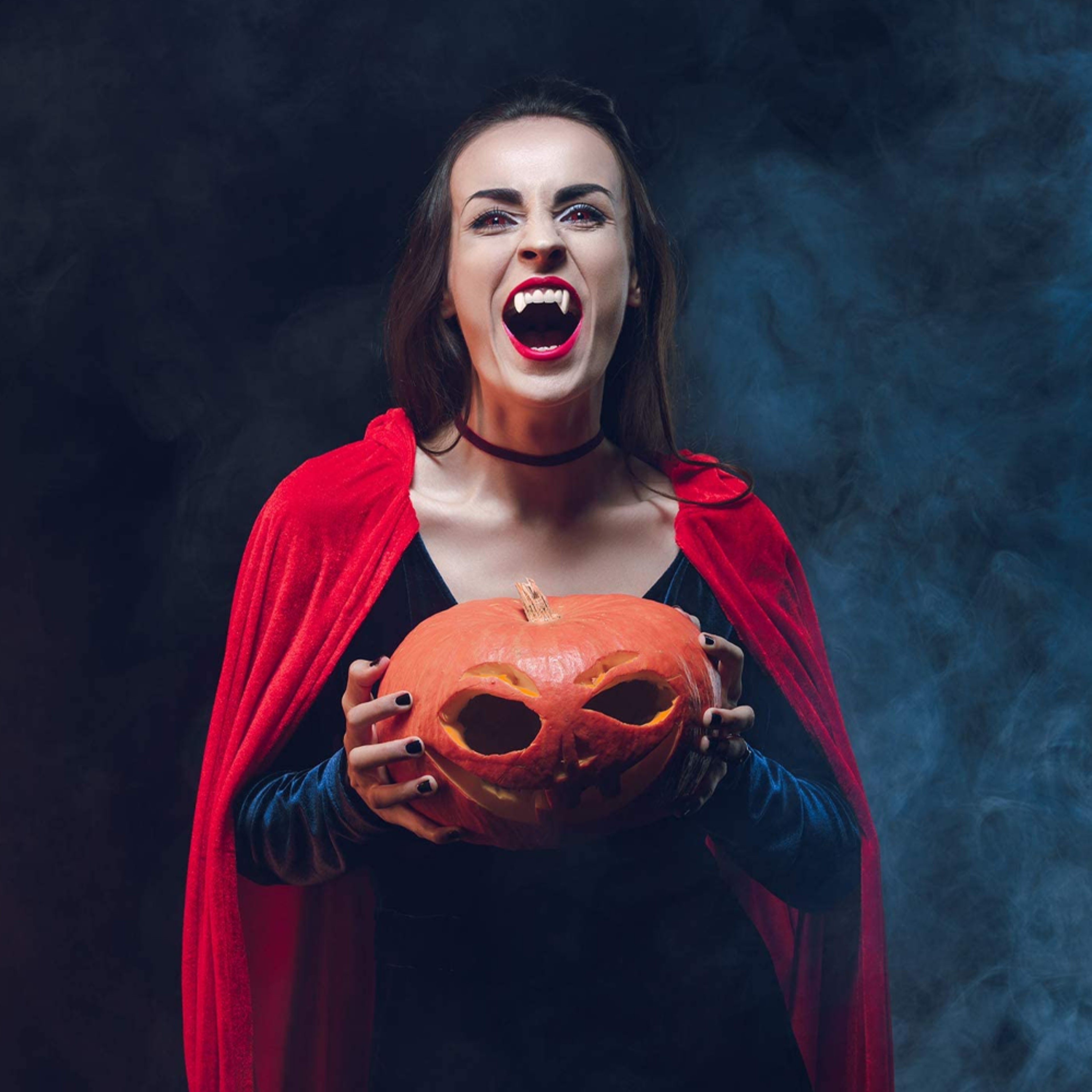 Automatic Retractable Vampire Fangs