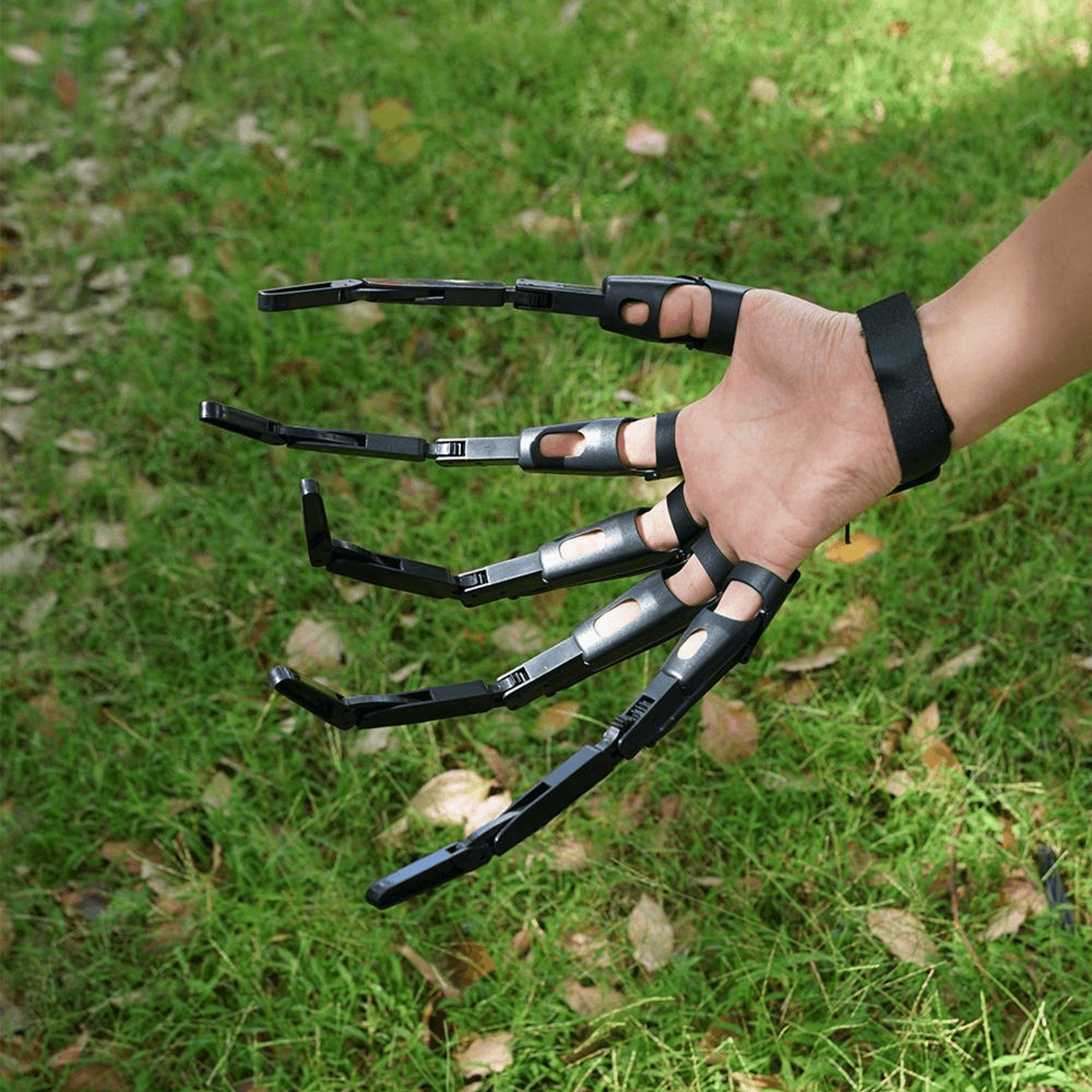 halloweenarticulatedfingersglovesextensions2.png