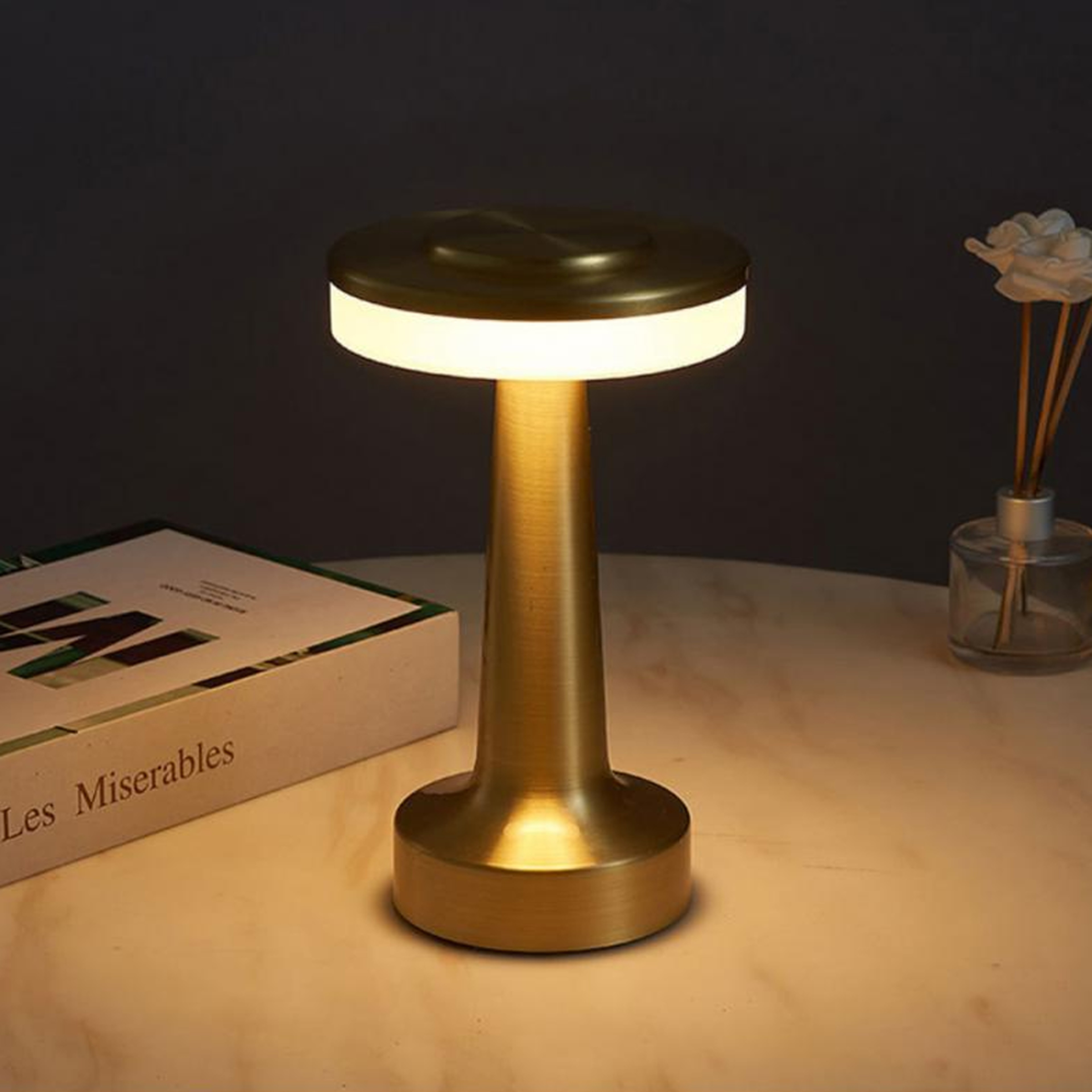 ledbarandtablerechargeabledecorativelampgold.png