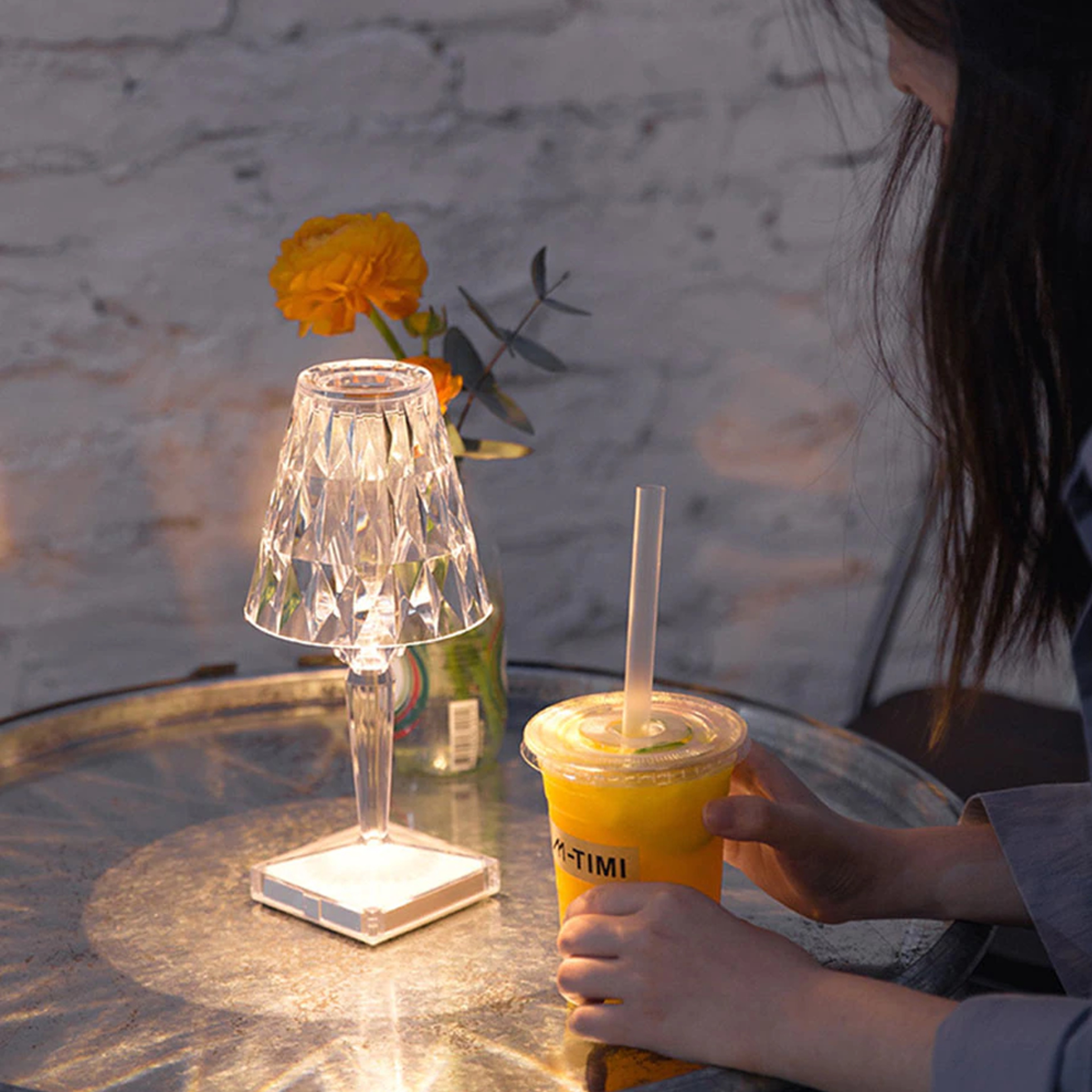 stylishcolordiamondtouchledrechargeablebarandtablelamp6.png