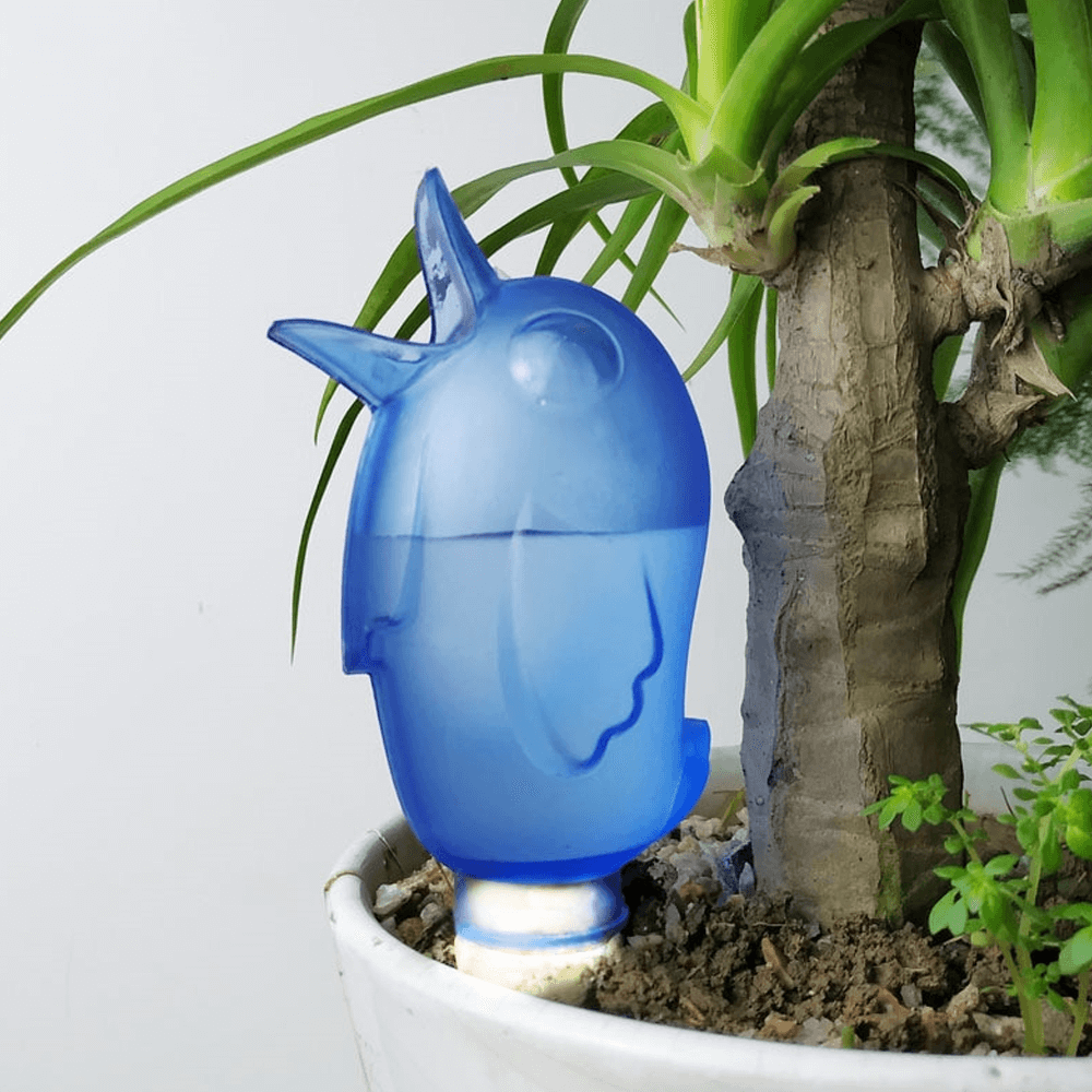 selfspikeplanterdripwateringbirdblue.png