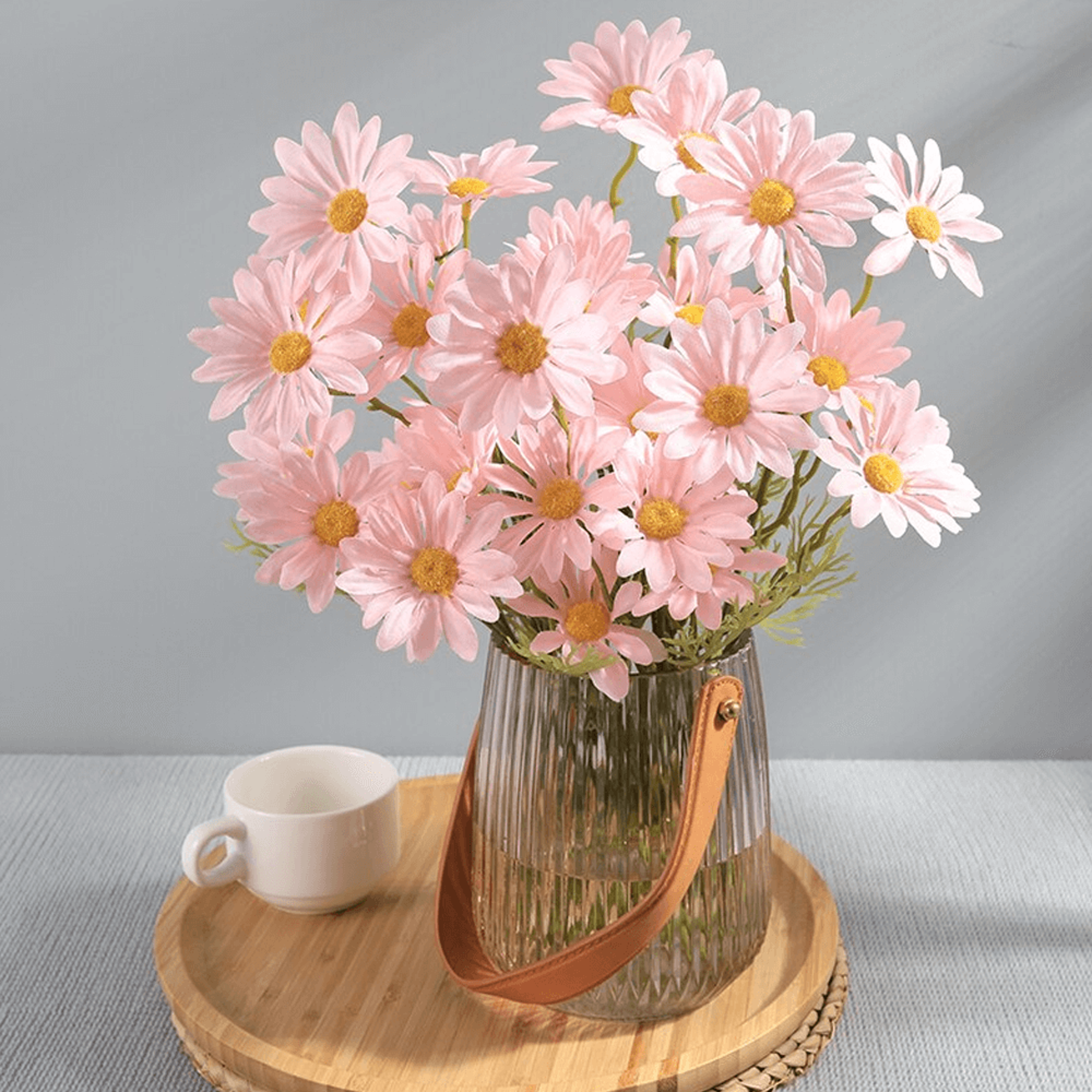 realtouchdaisiesbouquetpink.png