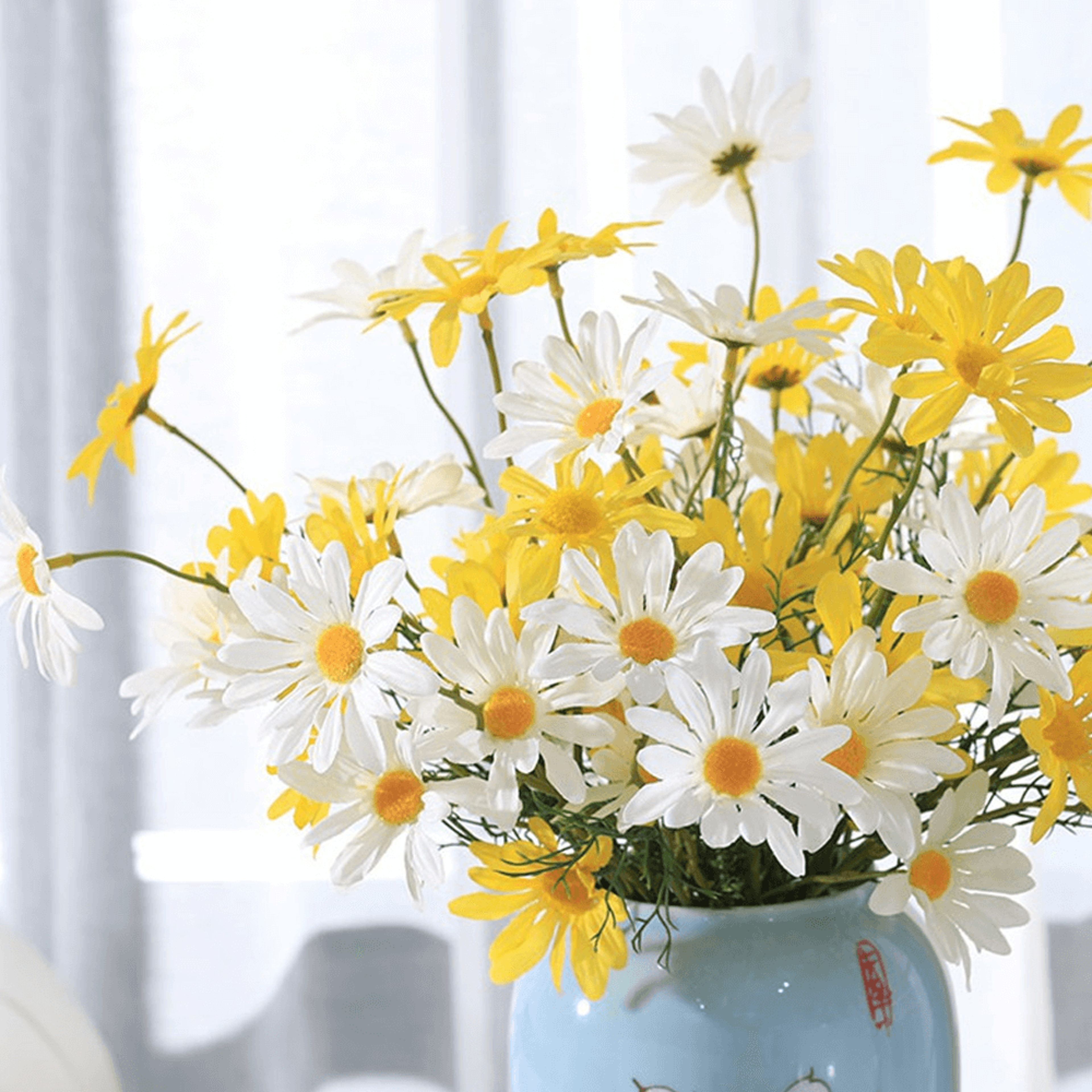 realtouchdaisiesbouquet2.png