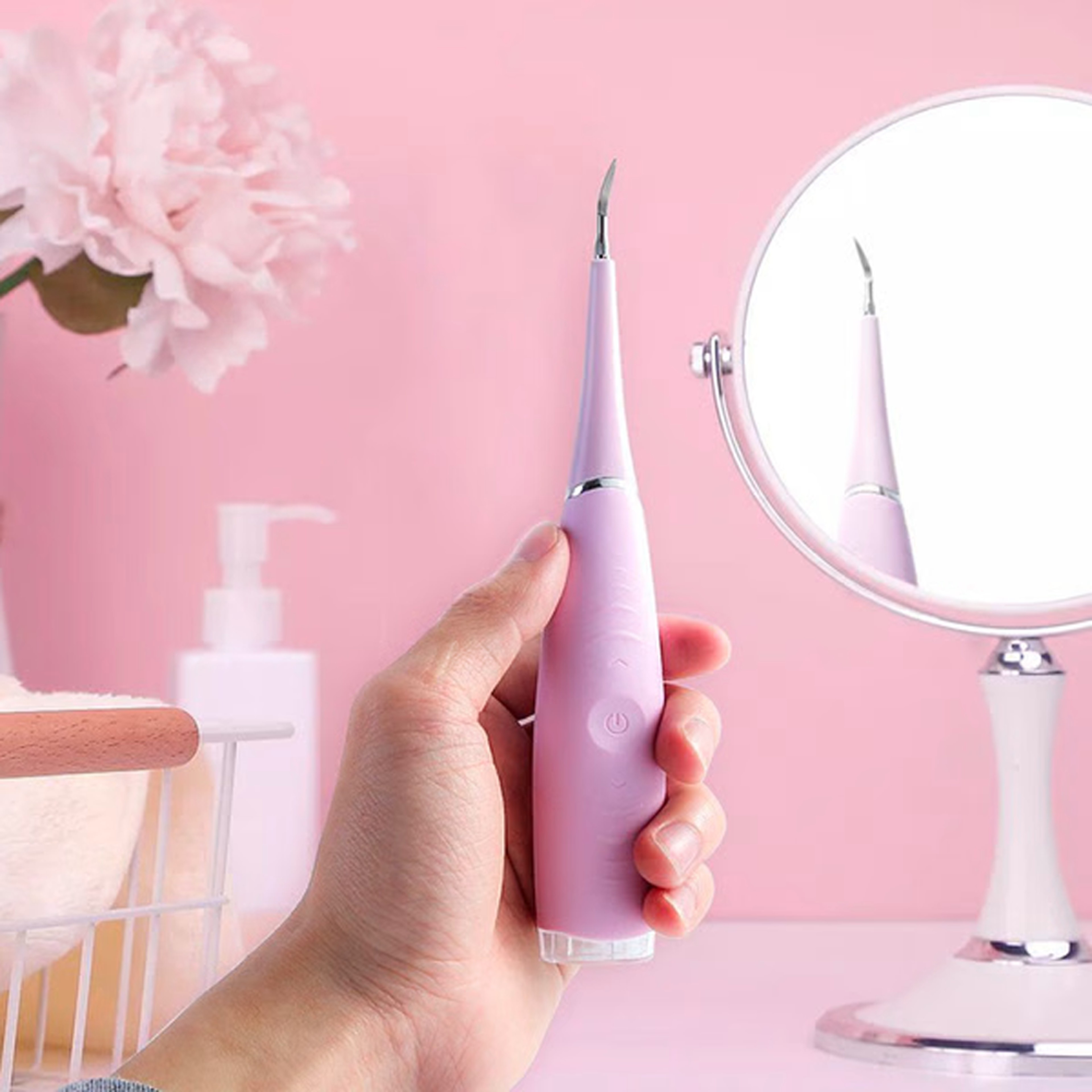 Electric calculus remover for teeth