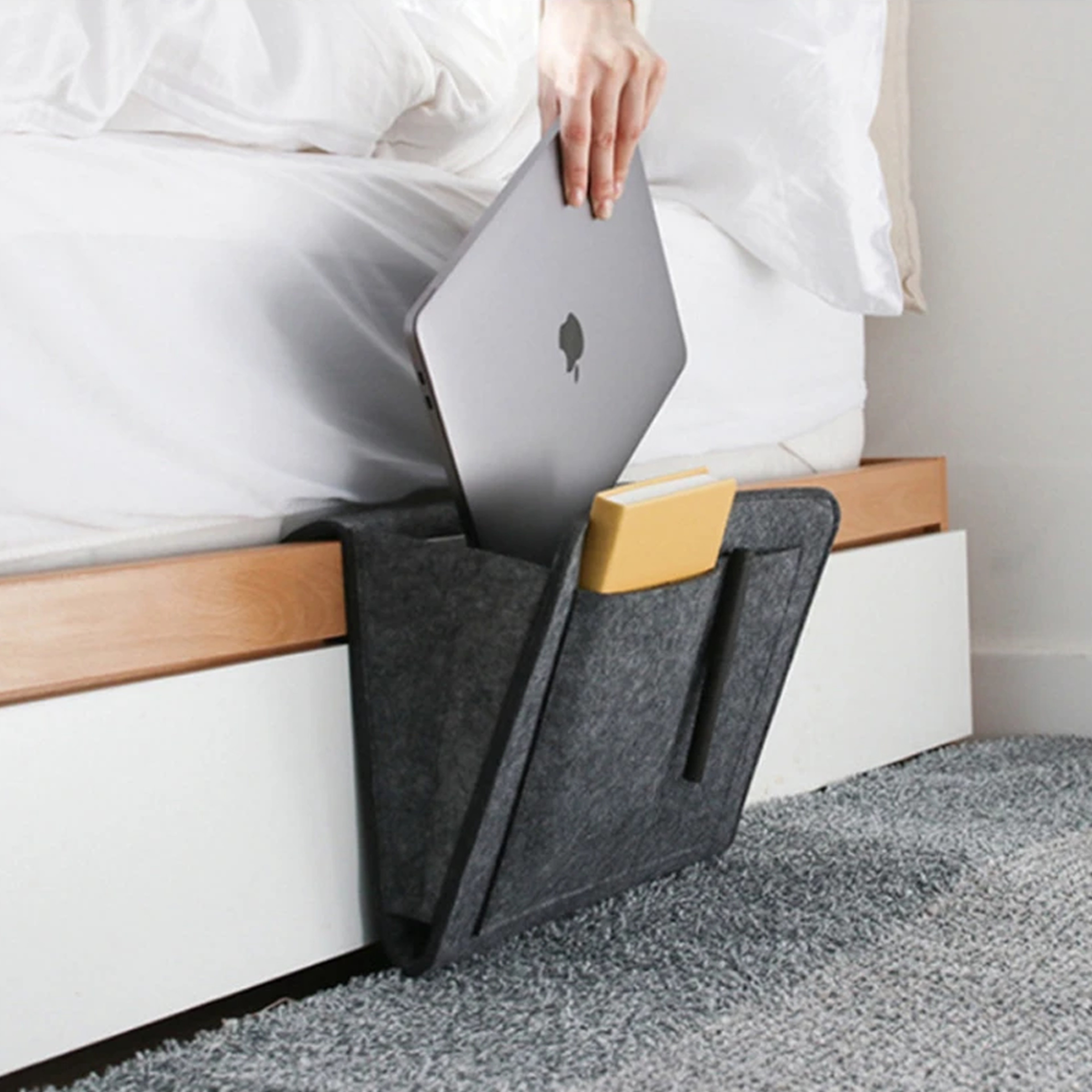 bedsidestoragebagwithpocketshangingorganizer2.png