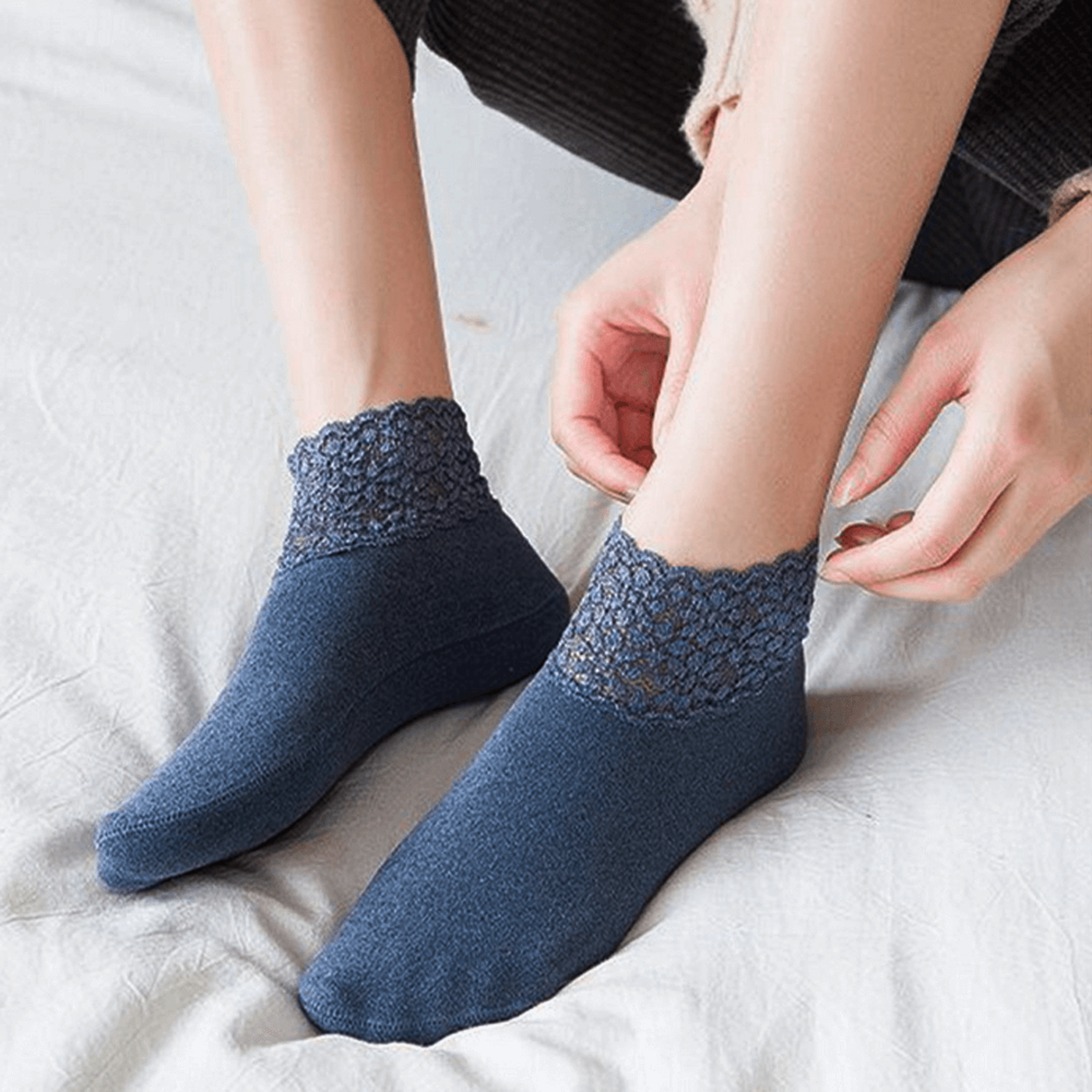 newfashionlacewarmersocksblue.png