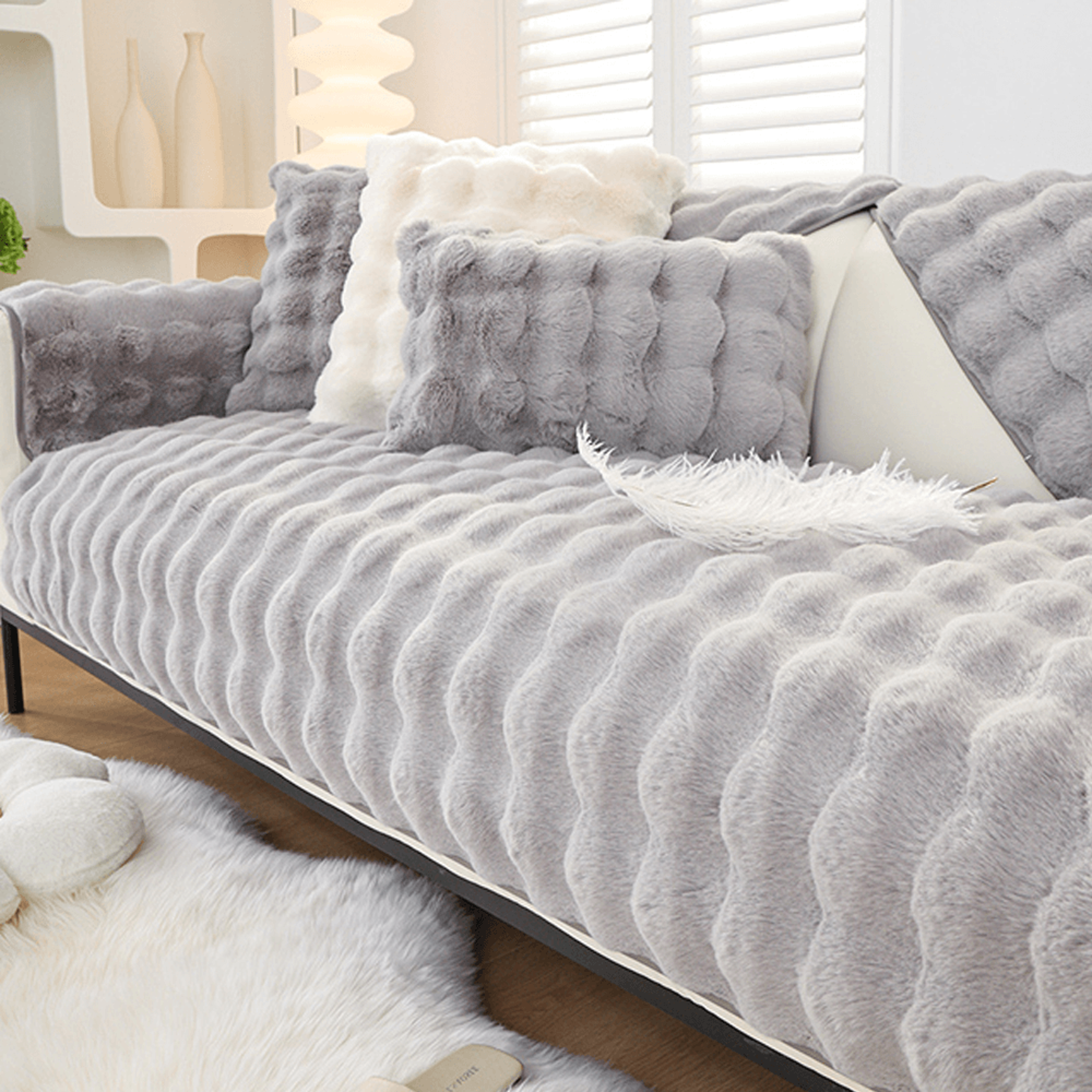 fluffynonslipplushcovergray.png