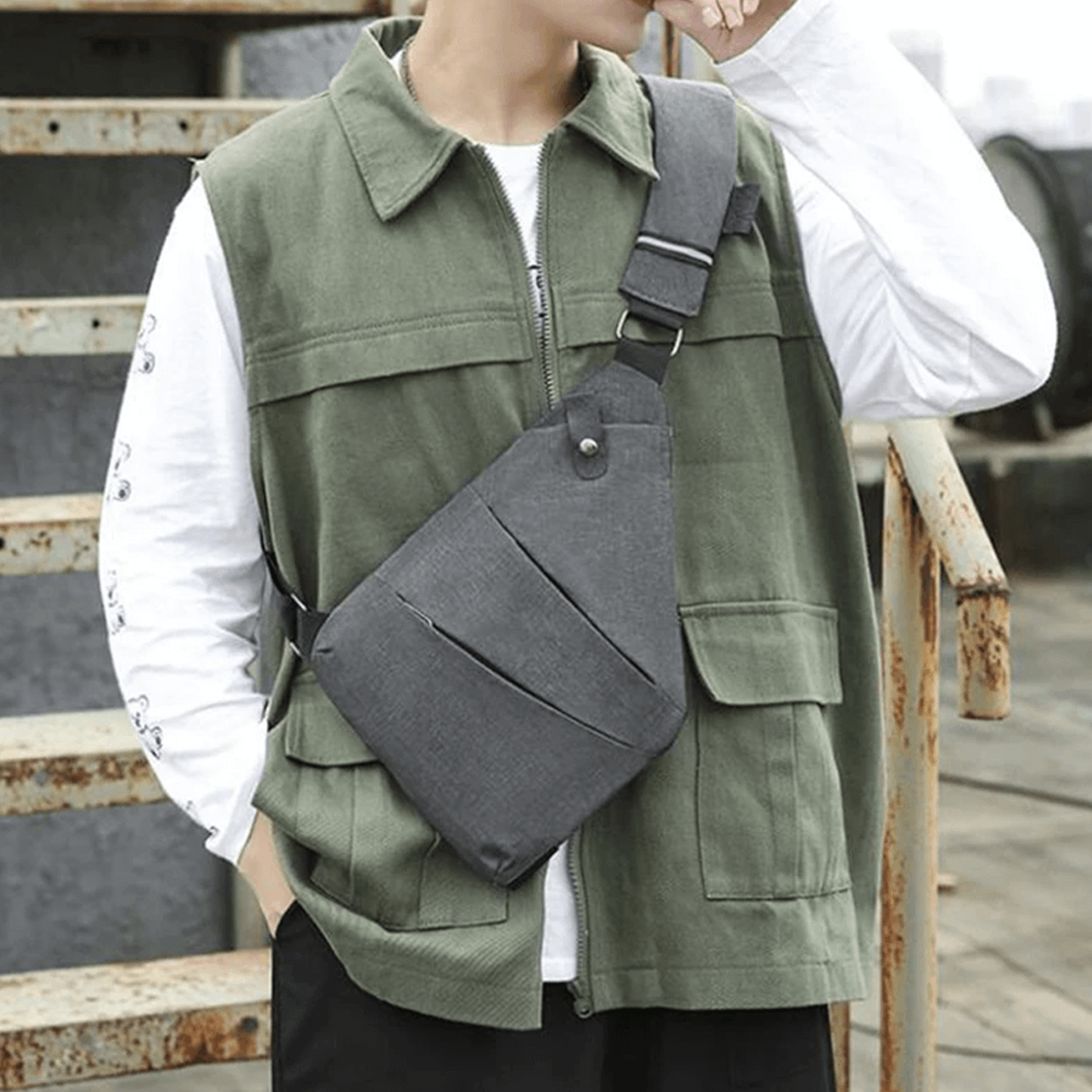 3zipperwaterproofpersonalpocketbagleft.png