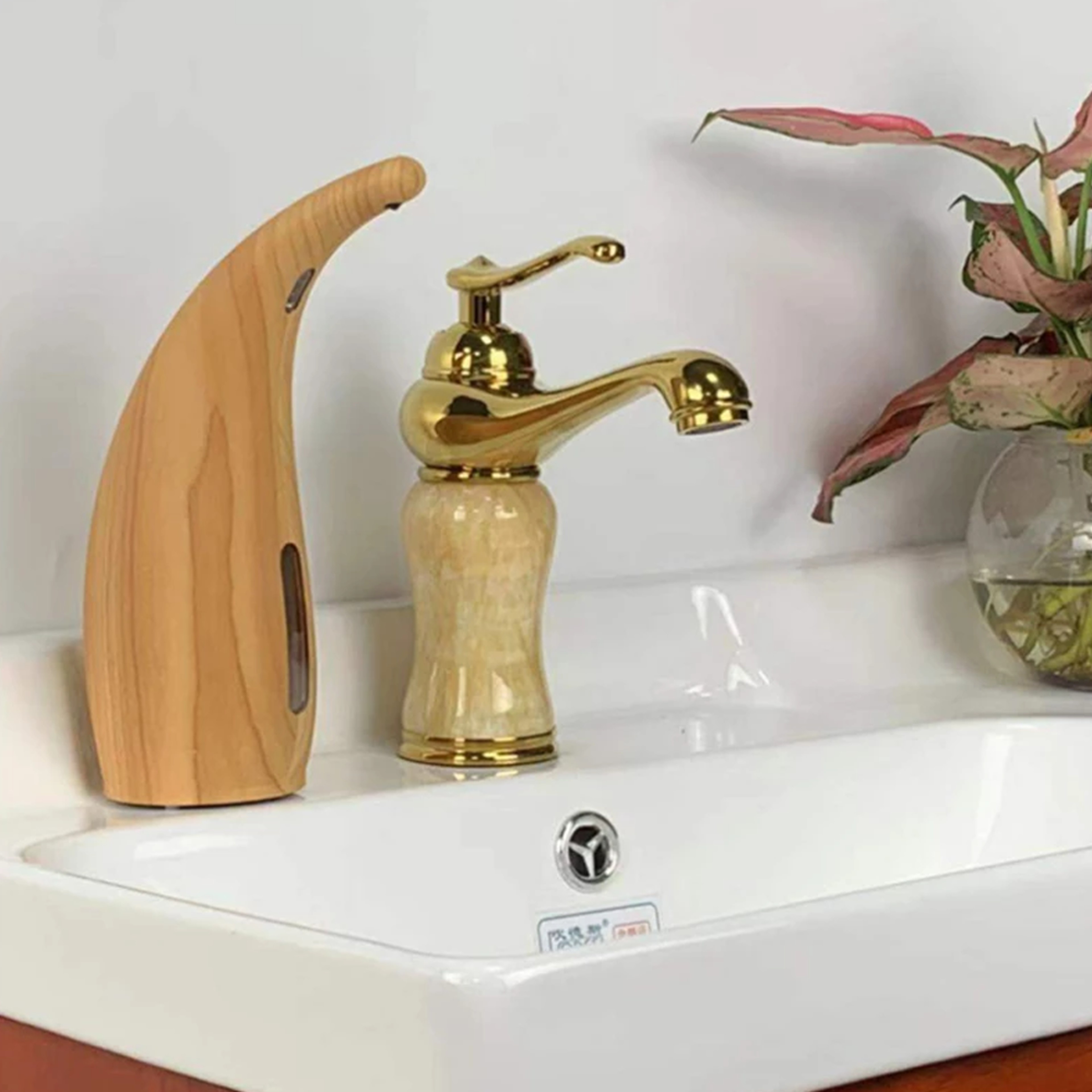 No-Touch Hand Soap Dispenser 2