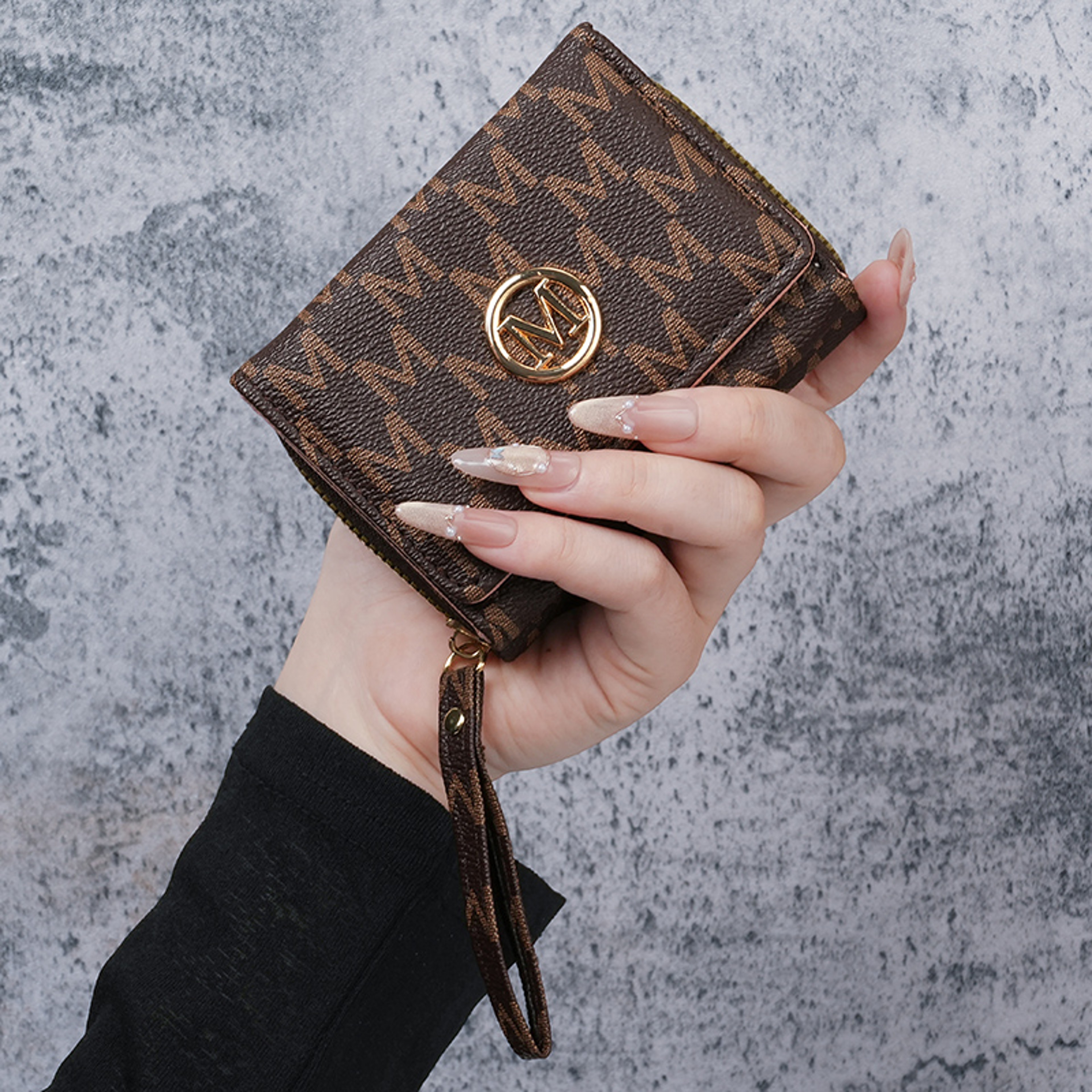 High End Leather Womens Wallet With Multi Card Slots Stylish Short Coin Purse For Everyday Use 8