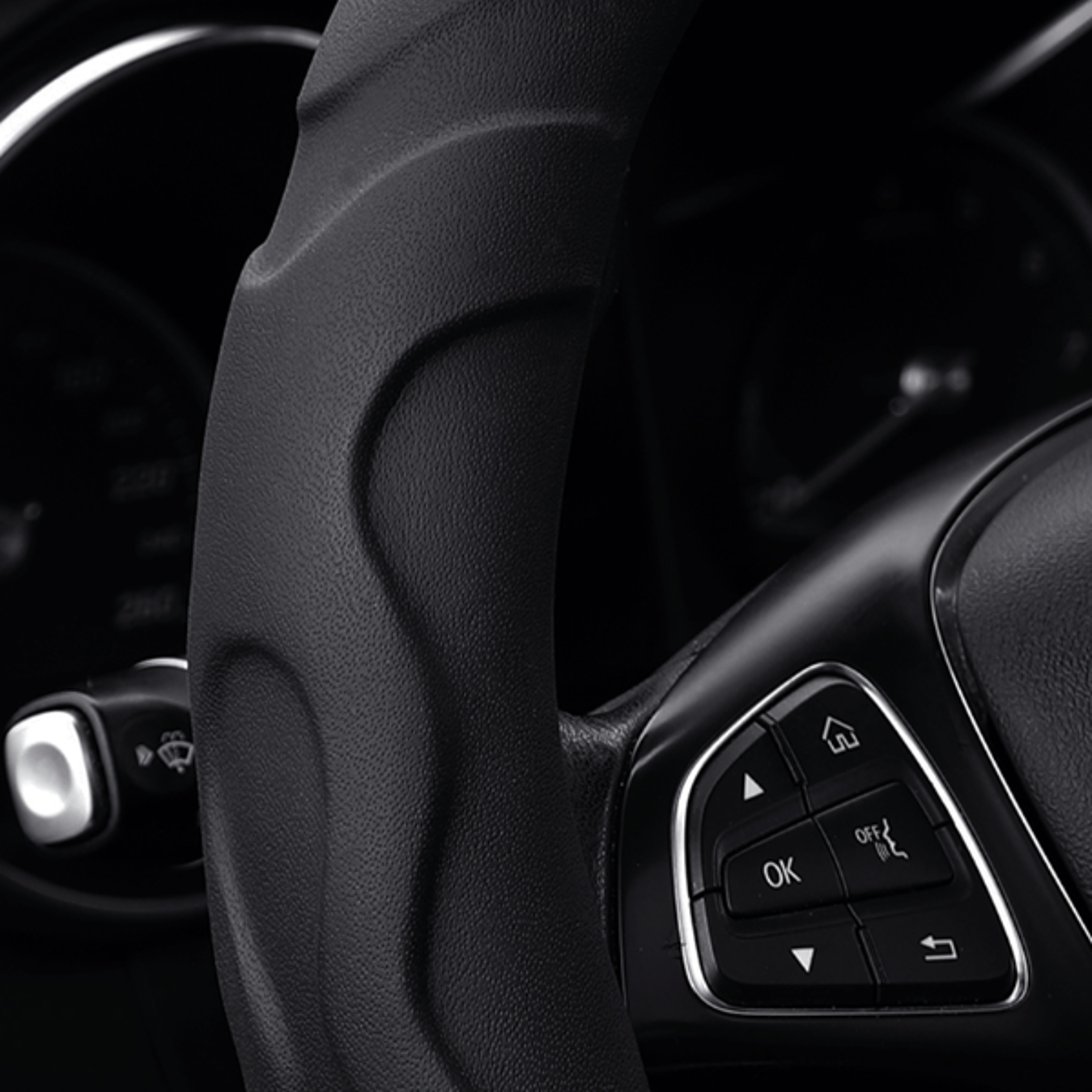 Lambskin Leather Sports Car Steering Wheel Cover Premium Comfort  Style