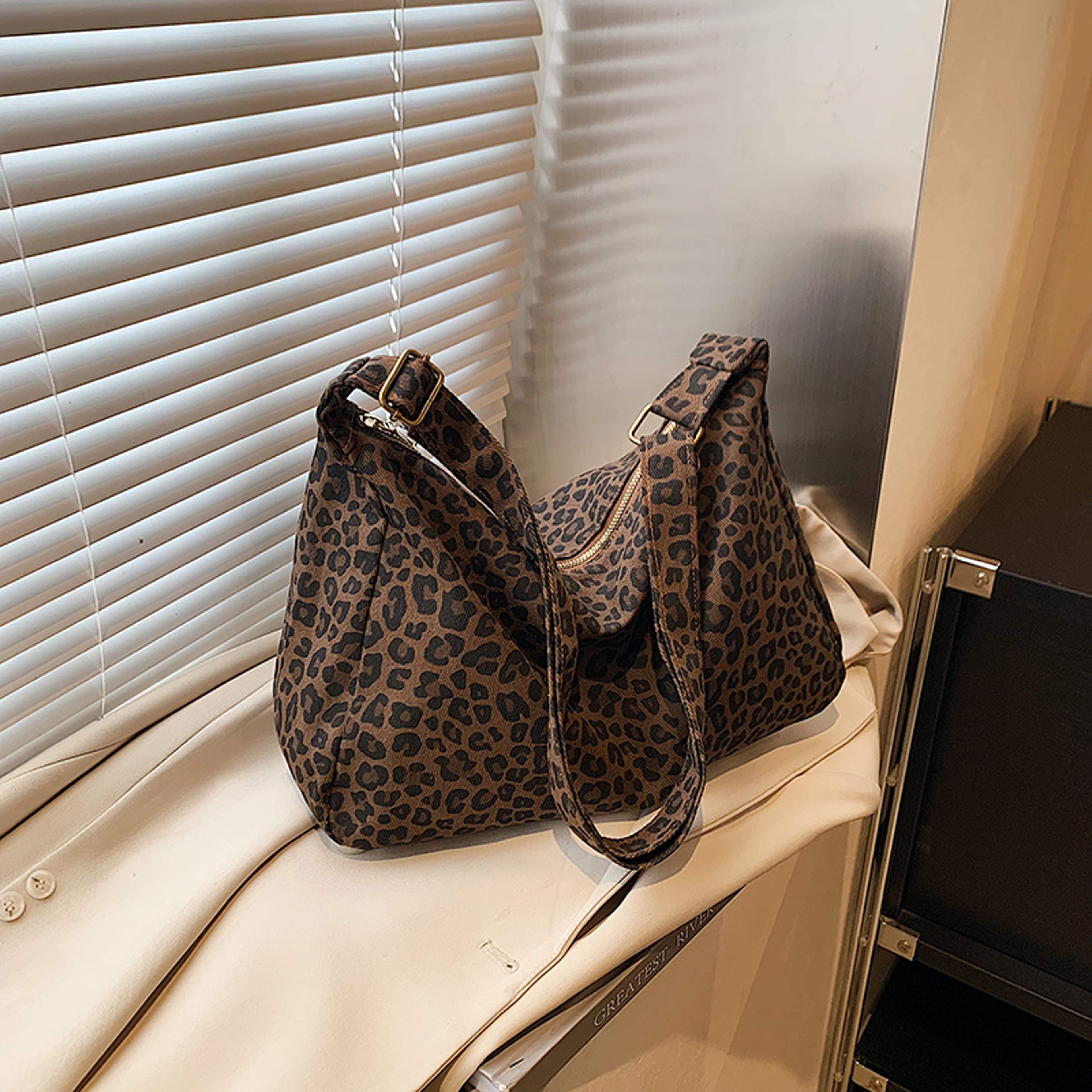 Trendy Casual Leopard Print Crossbody Bag For Women Large Capacity Shoulder Bag For Outings  Commut 6