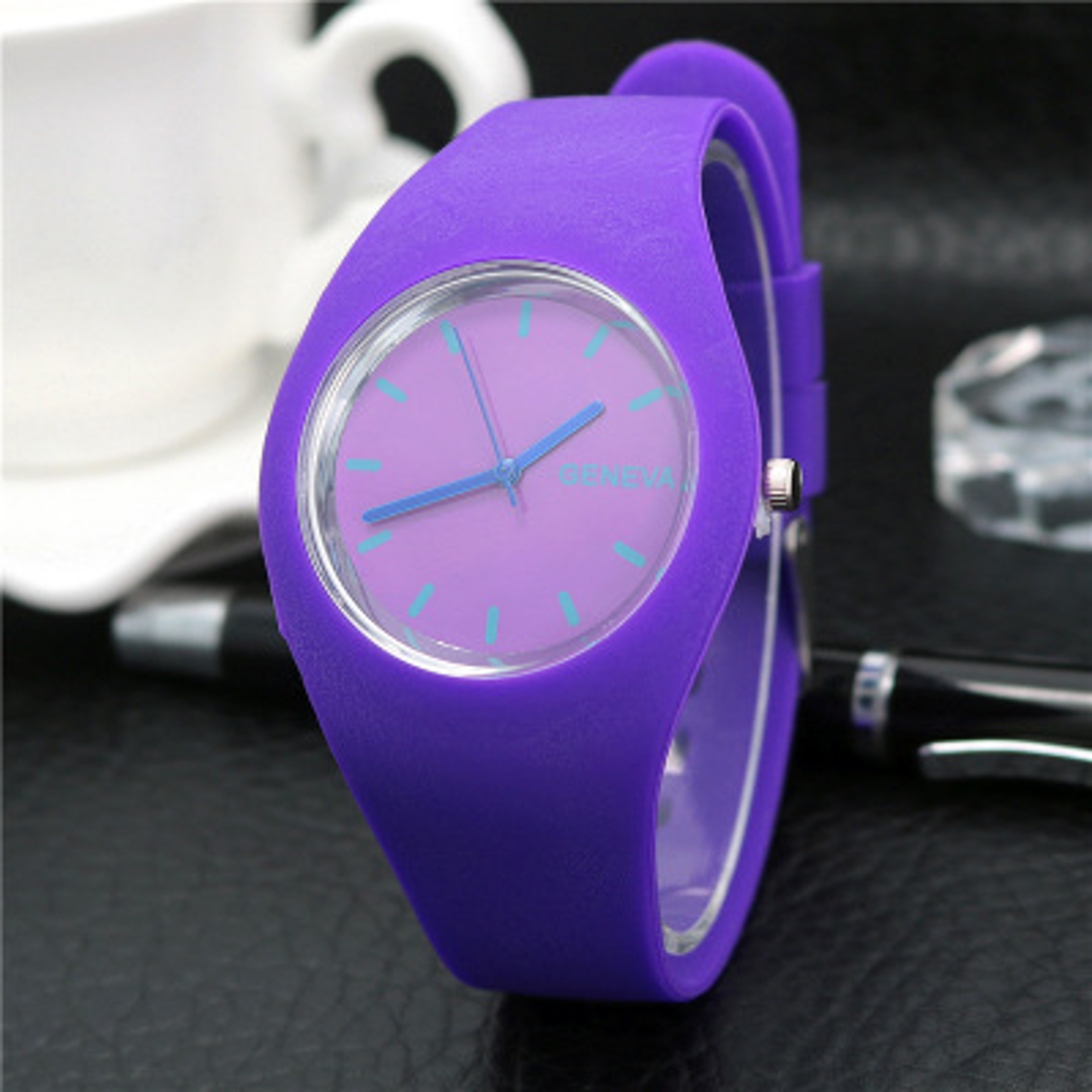 Luxury Waterproof Ultra Thin Women's Quartz Watch Elegant Design for Fashion Forward Ladies – view 7
