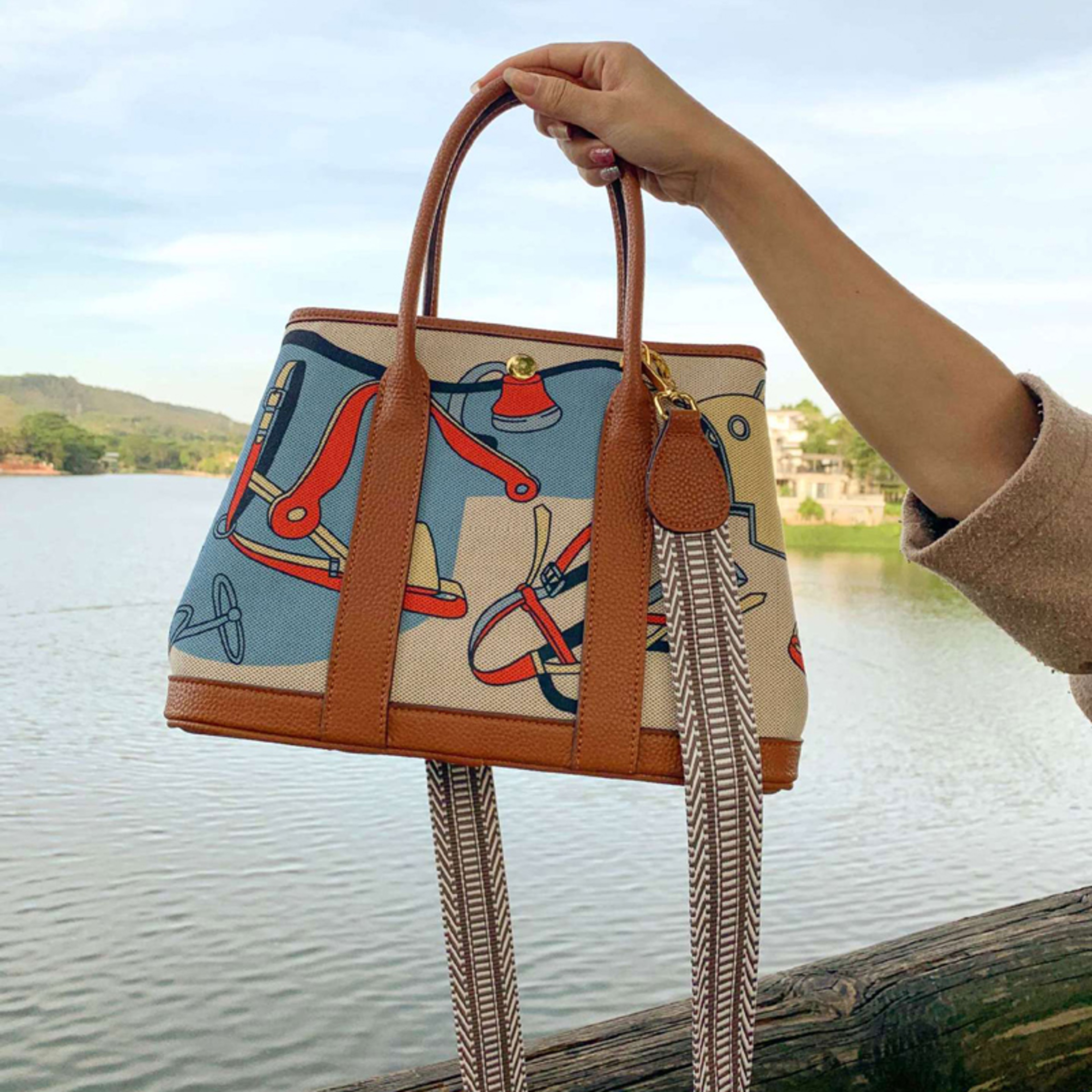 Graffiti Canvas Patchwork Womens Tote Bag Stylish Large Capacity Crossbody Handbag For Everyday Use 3