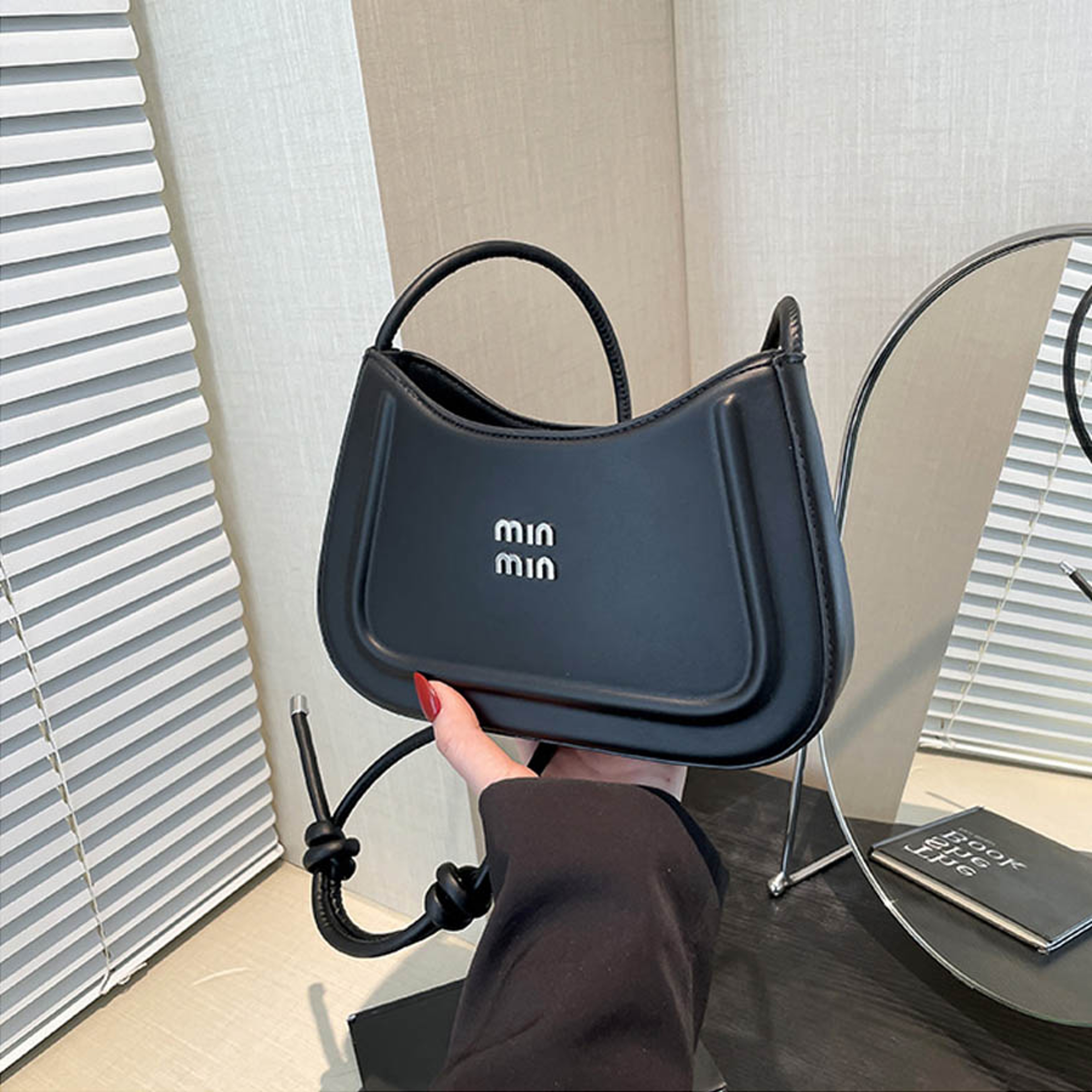 Fashion Niche Womens Crescent Bag High End Multifunctional Crossbody Shoulder Bag 7