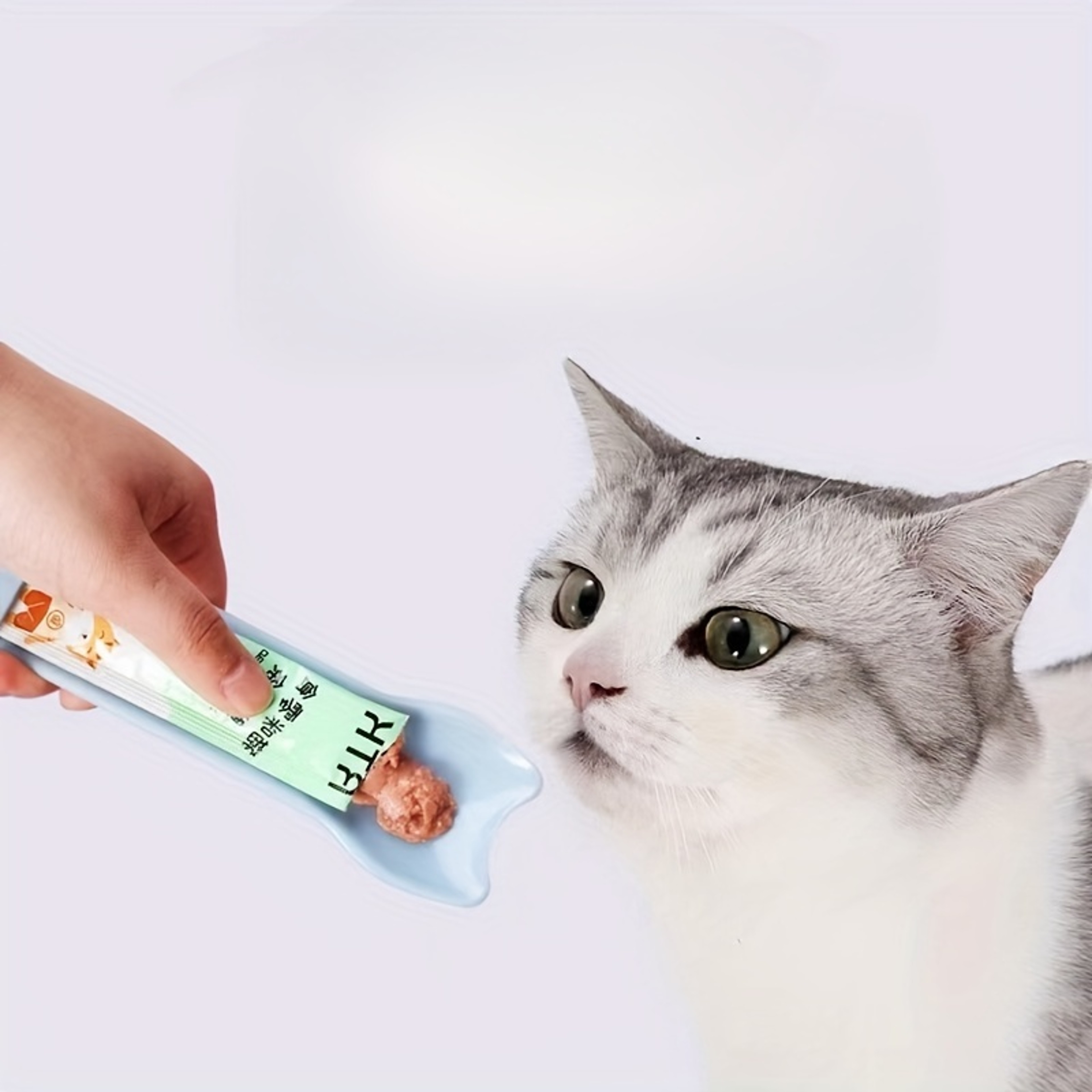 Cat Feeder Spoon For Lickable Wet Cat Treats Easy Pet Snack Feeding Tool 2