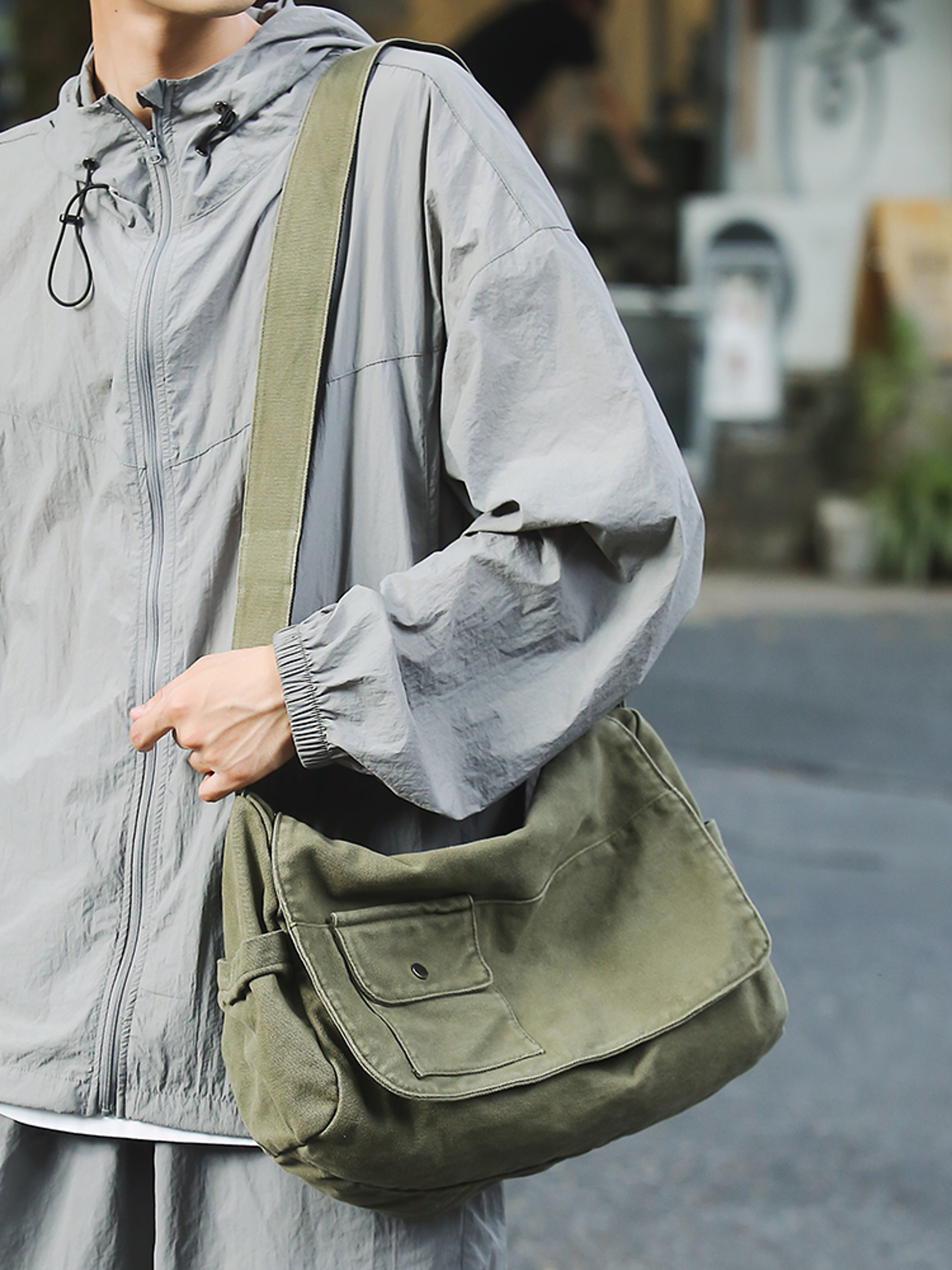 Casual Canvas Messenger Bag Versatile & Spacious Shoulder Bag for Students Men & Women – view 1
