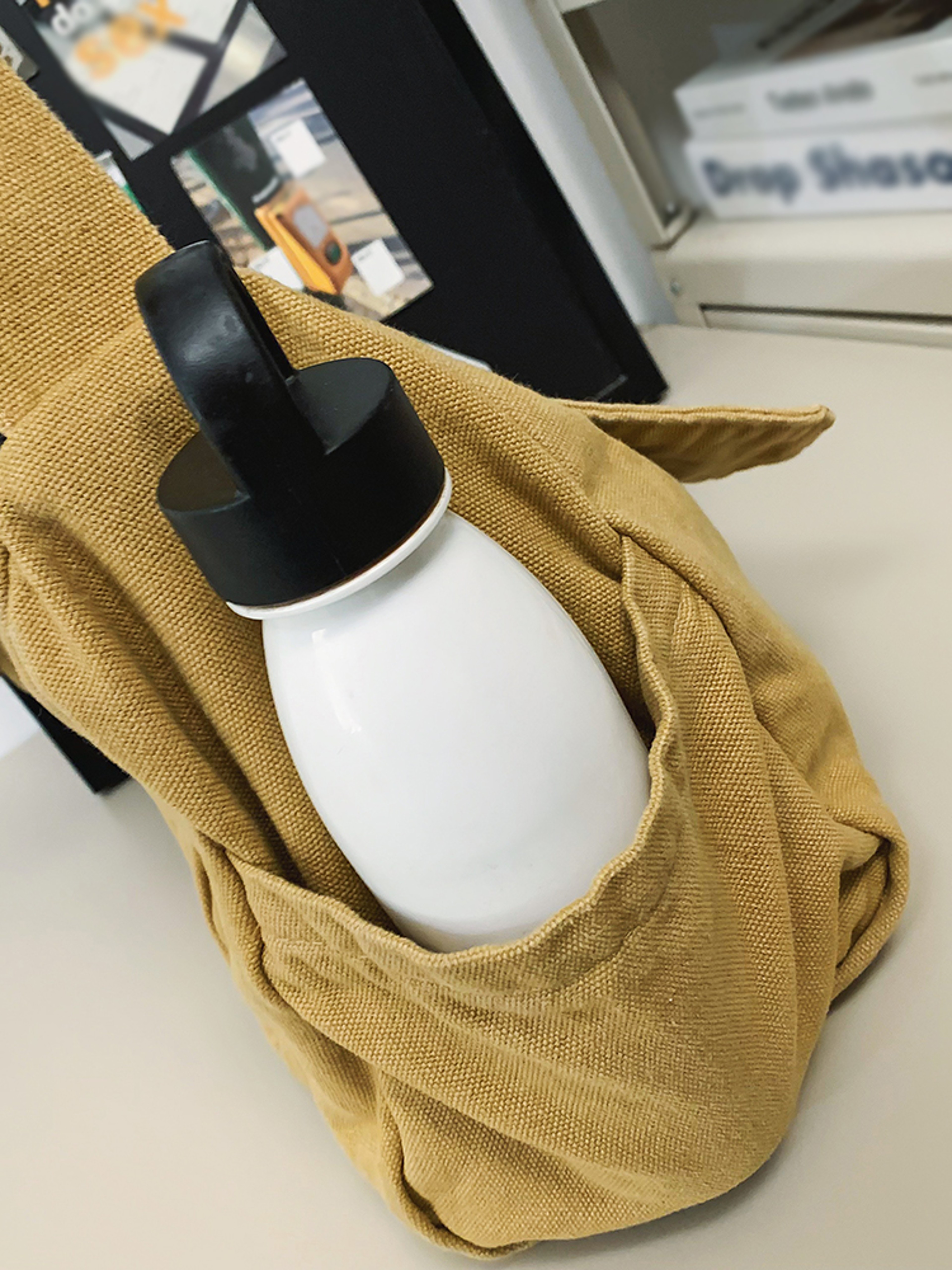 Casual Canvas Messenger Bag Versatile & Spacious Shoulder Bag for Students Men & Women – view 4