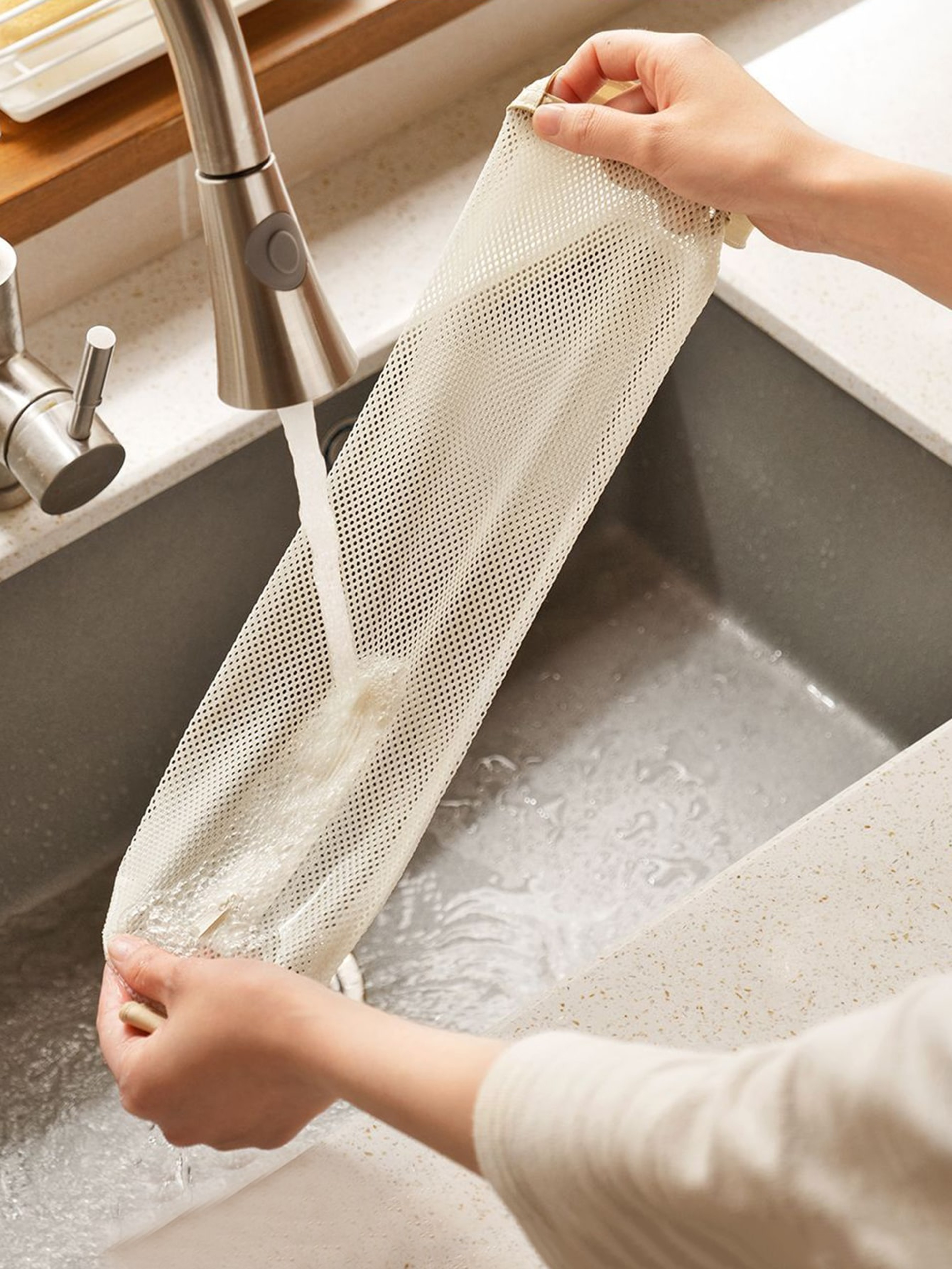 Hanging Garbage Bag Storage Mesh Bag Convenient Kitchen Trash Bag Dispenser 2