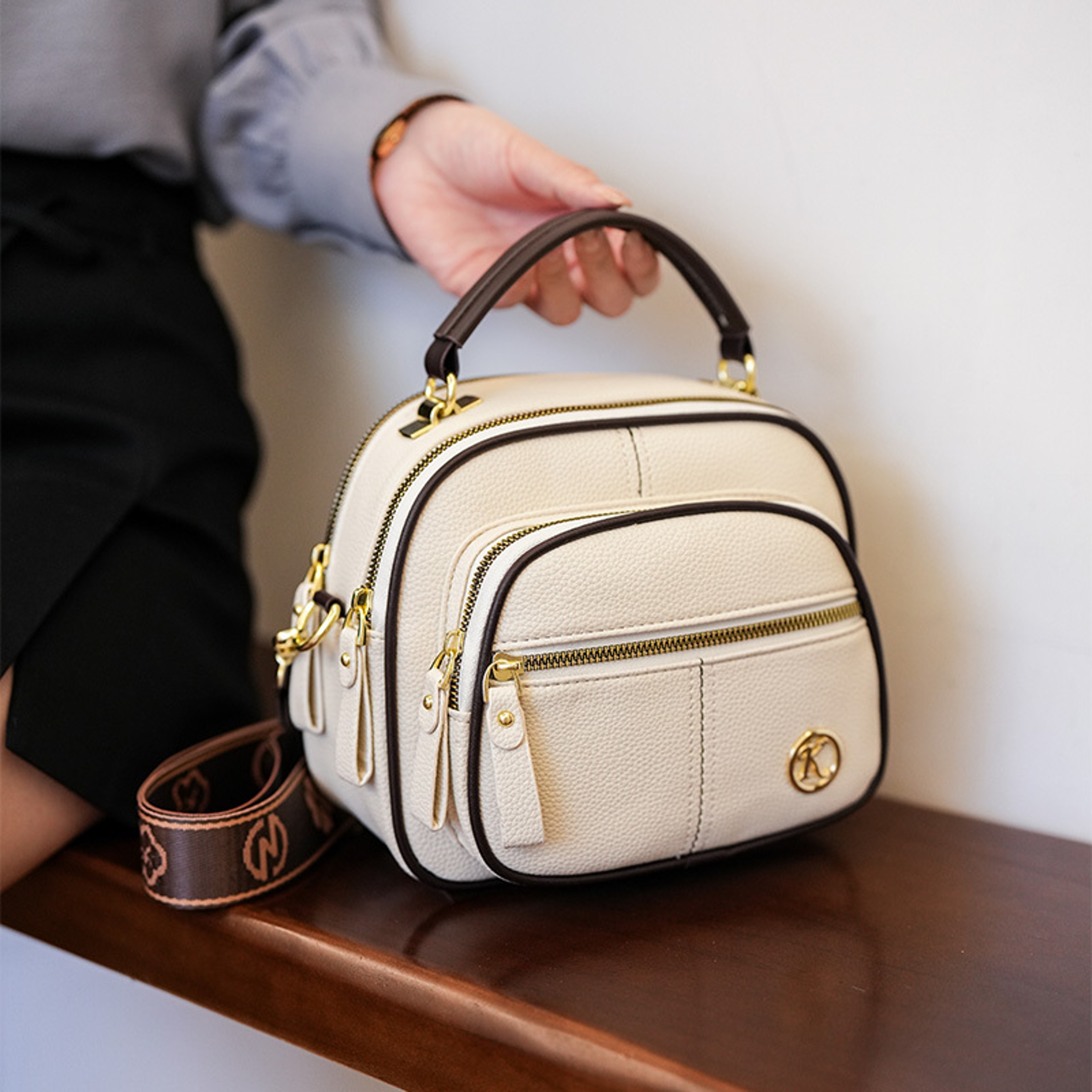 Luxury Womens Shoulder Bag Large Capacity Multiple Compartments Hard Shell Handbag for Commuting – view 10