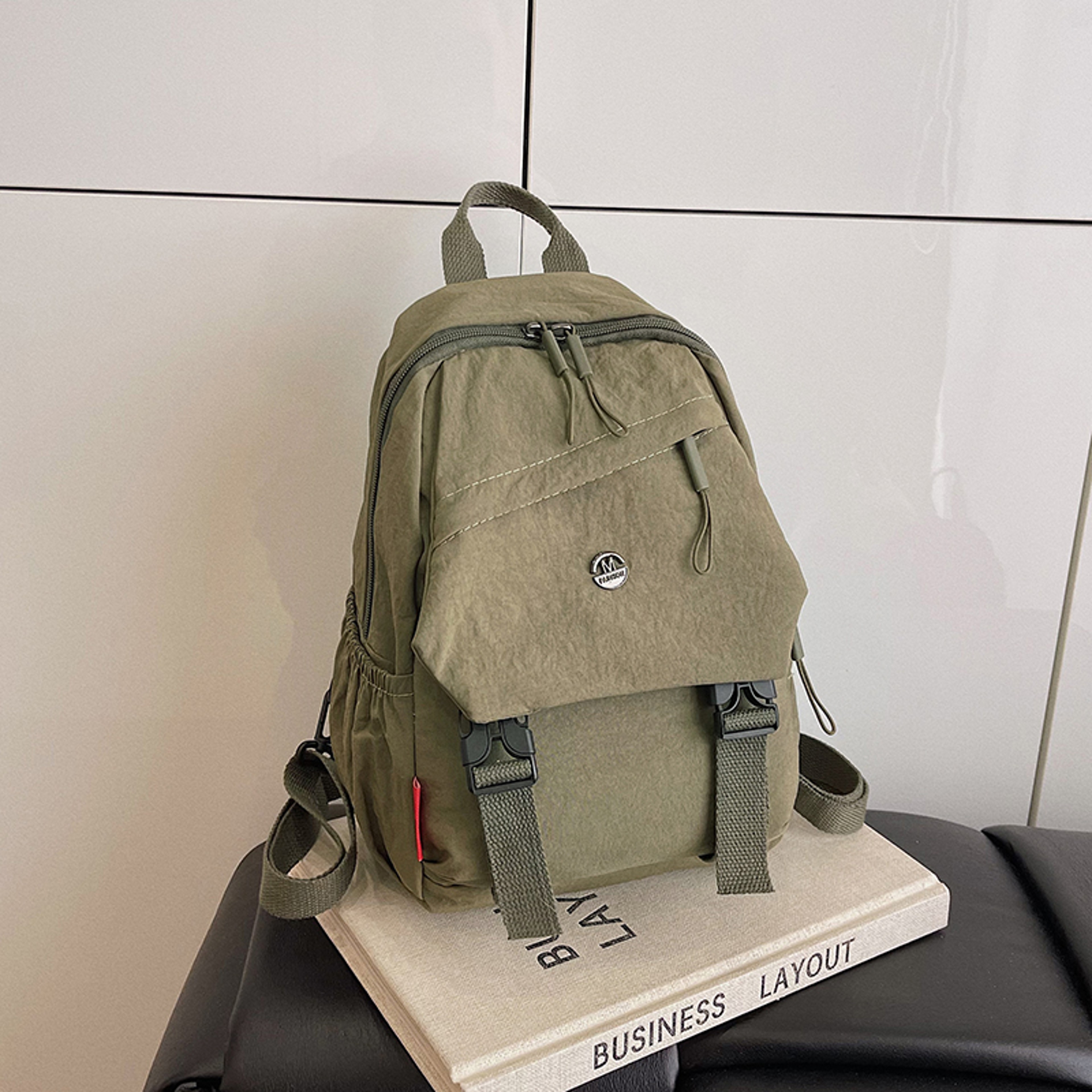 Large Capacity Laptop Backpack With USB Port Waterproof College School Bag 5